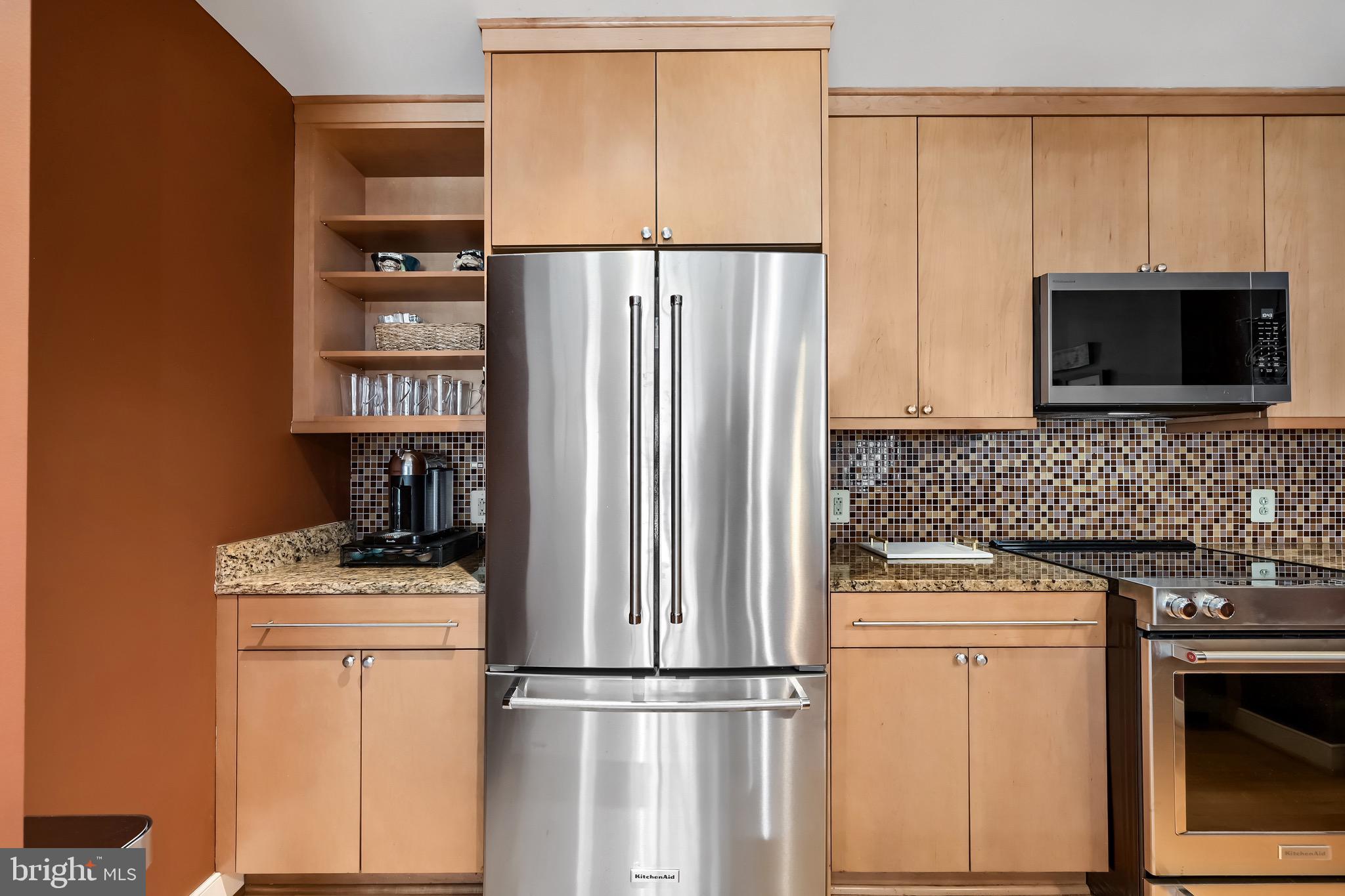 HARBOR EAST - Residential