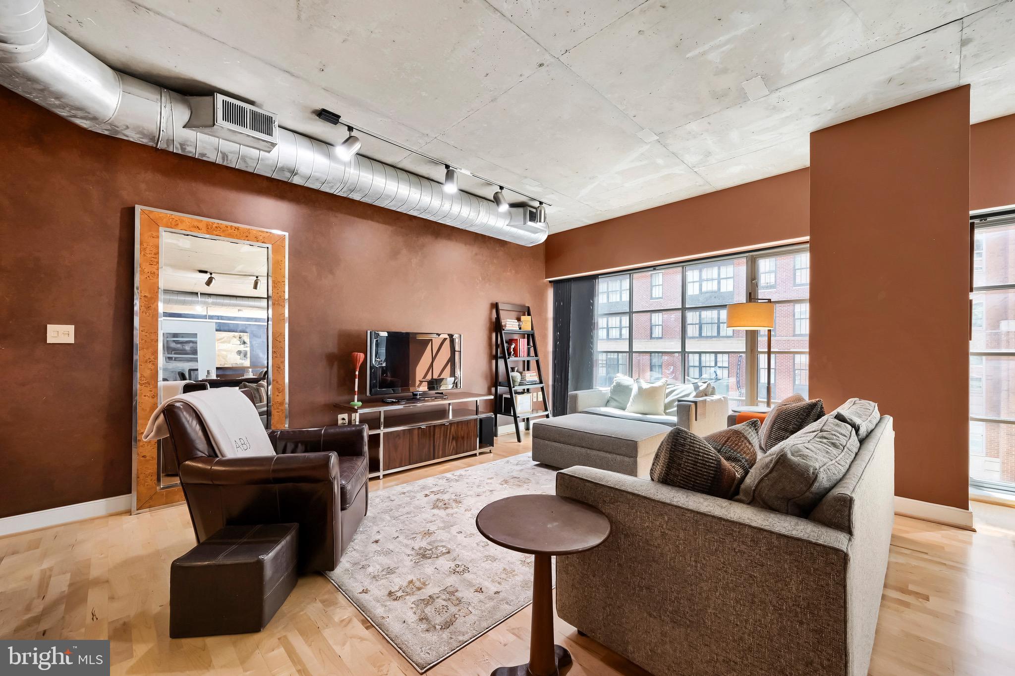 HARBOR EAST - Residential