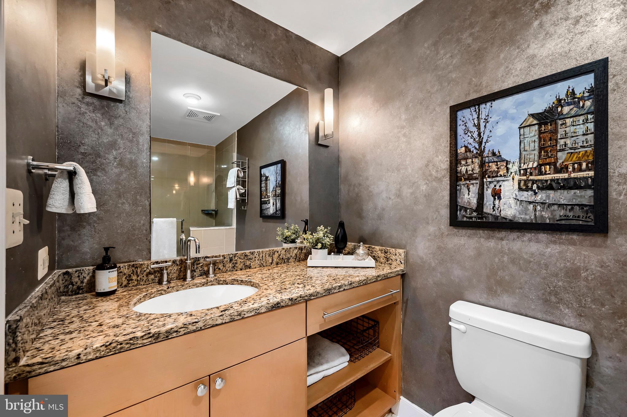 HARBOR EAST - Residential