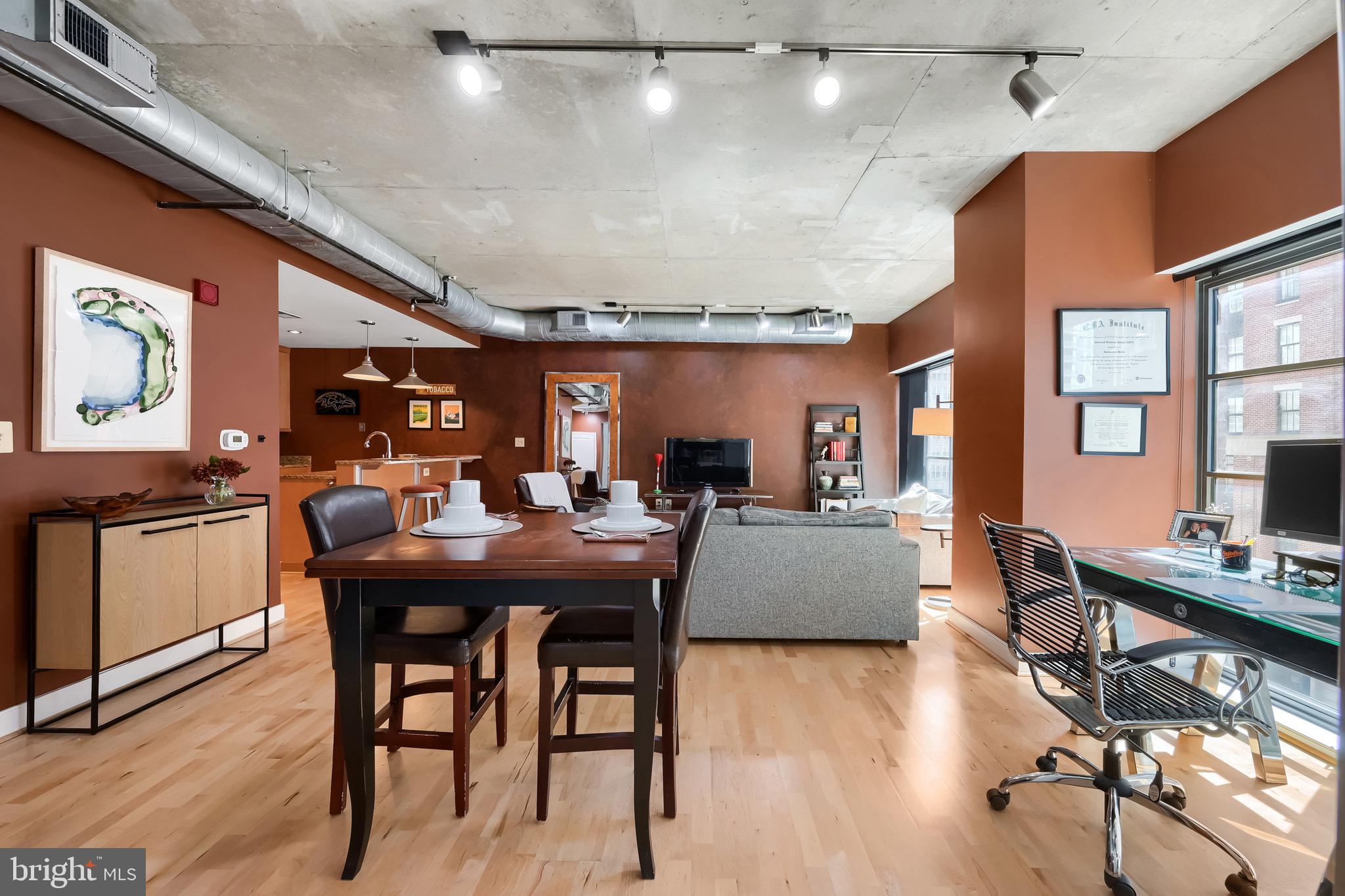 HARBOR EAST - Residential