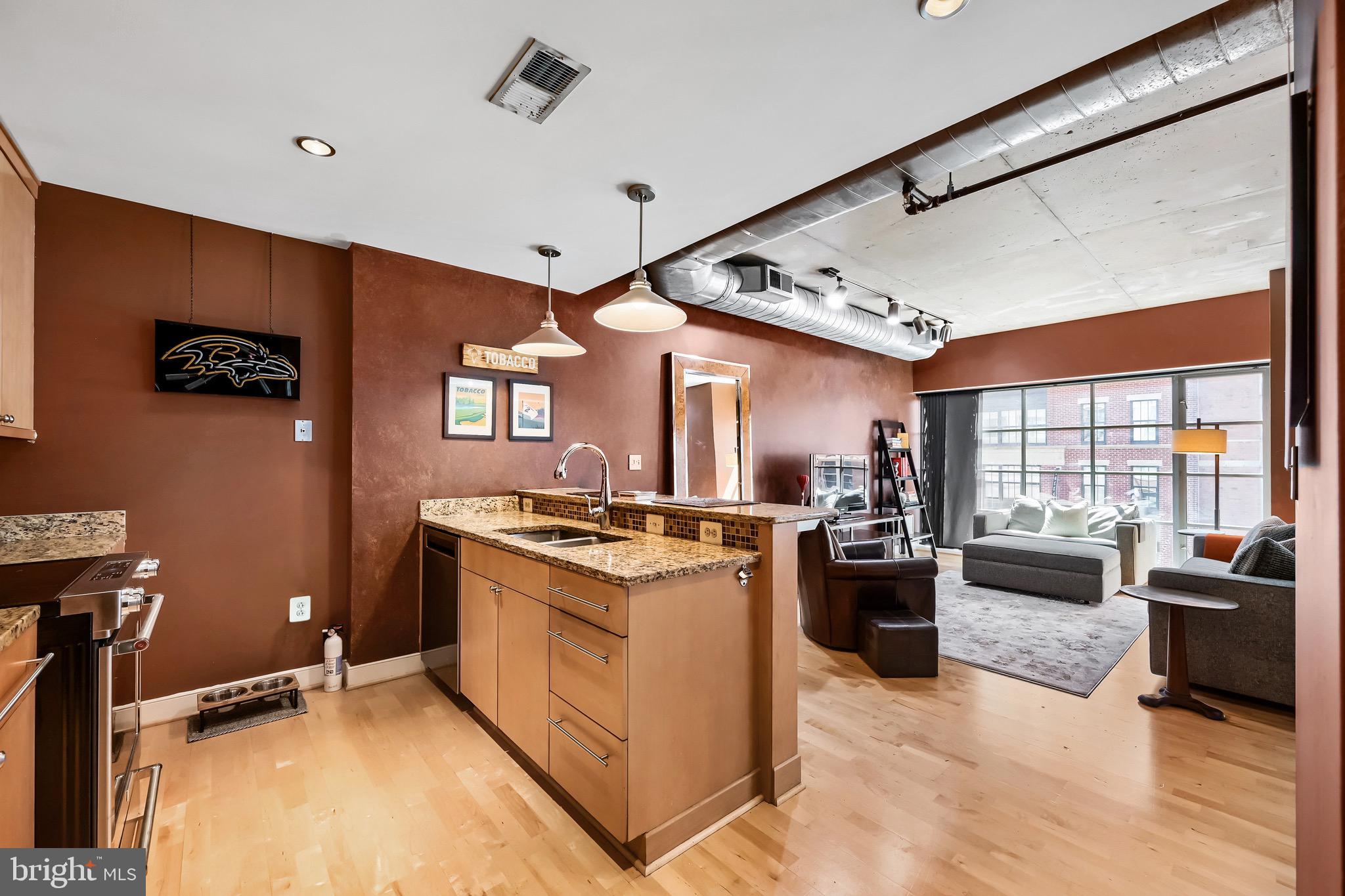 HARBOR EAST - Residential