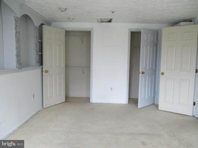 WOODBRIDGE CENTER - Residential