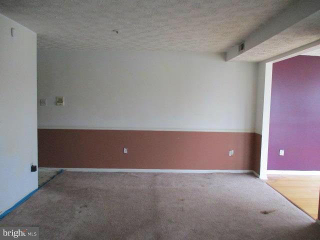 WOODBRIDGE CENTER - Residential