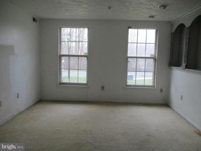 WOODBRIDGE CENTER - Residential