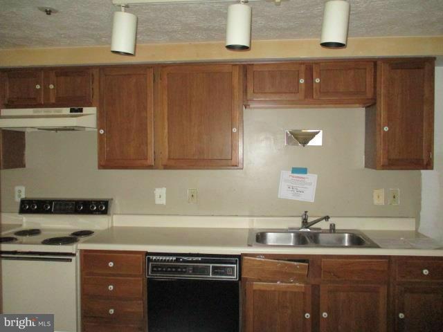 WOODBRIDGE CENTER - Residential