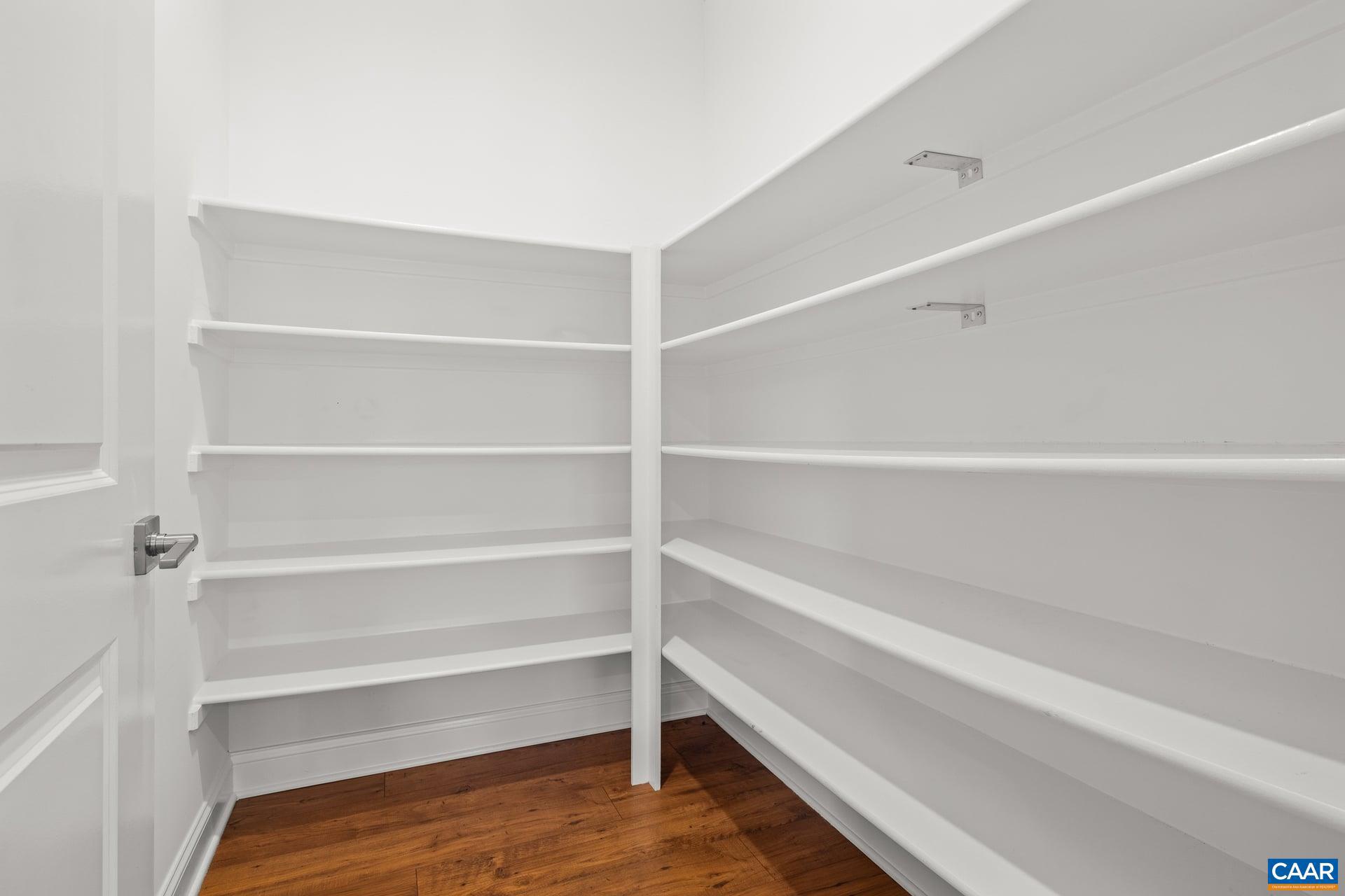 SPRING CREEK - Residential