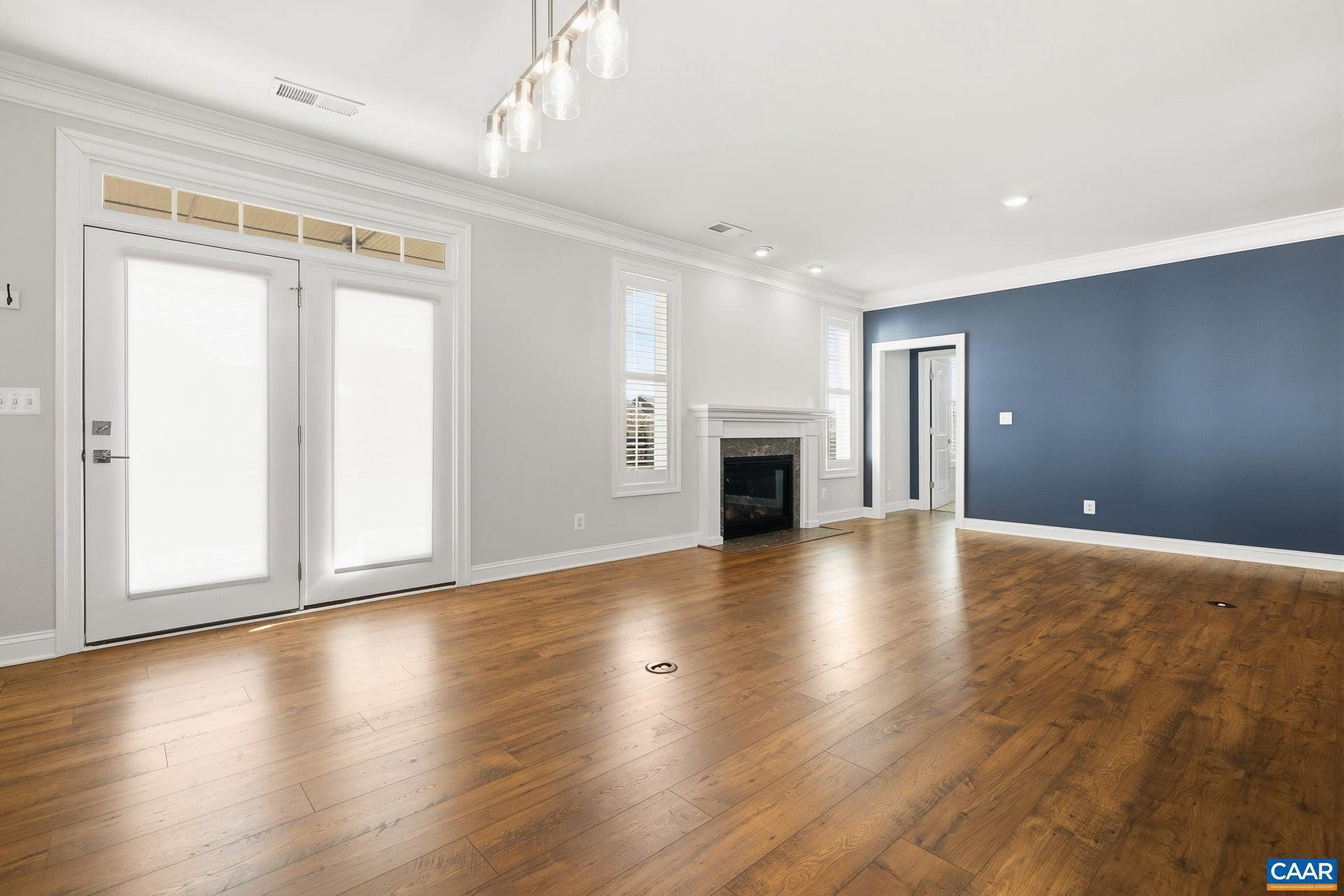 SPRING CREEK - Residential