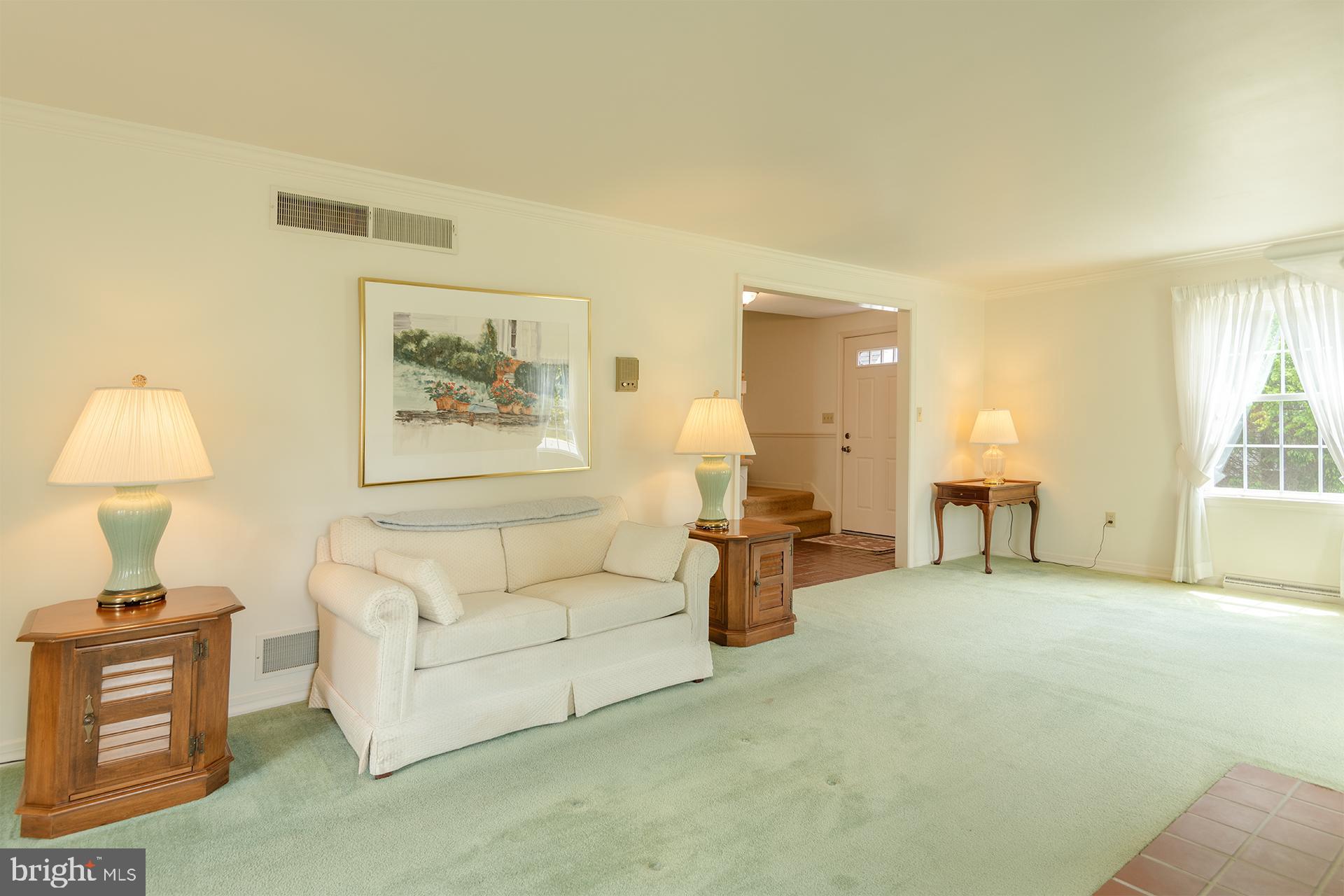 CENTRE HILLS - Residential