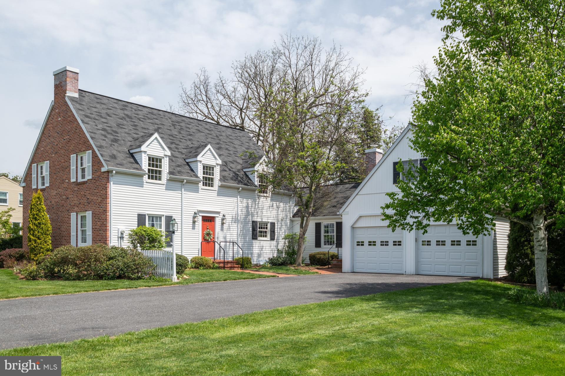 CENTRE HILLS - Residential