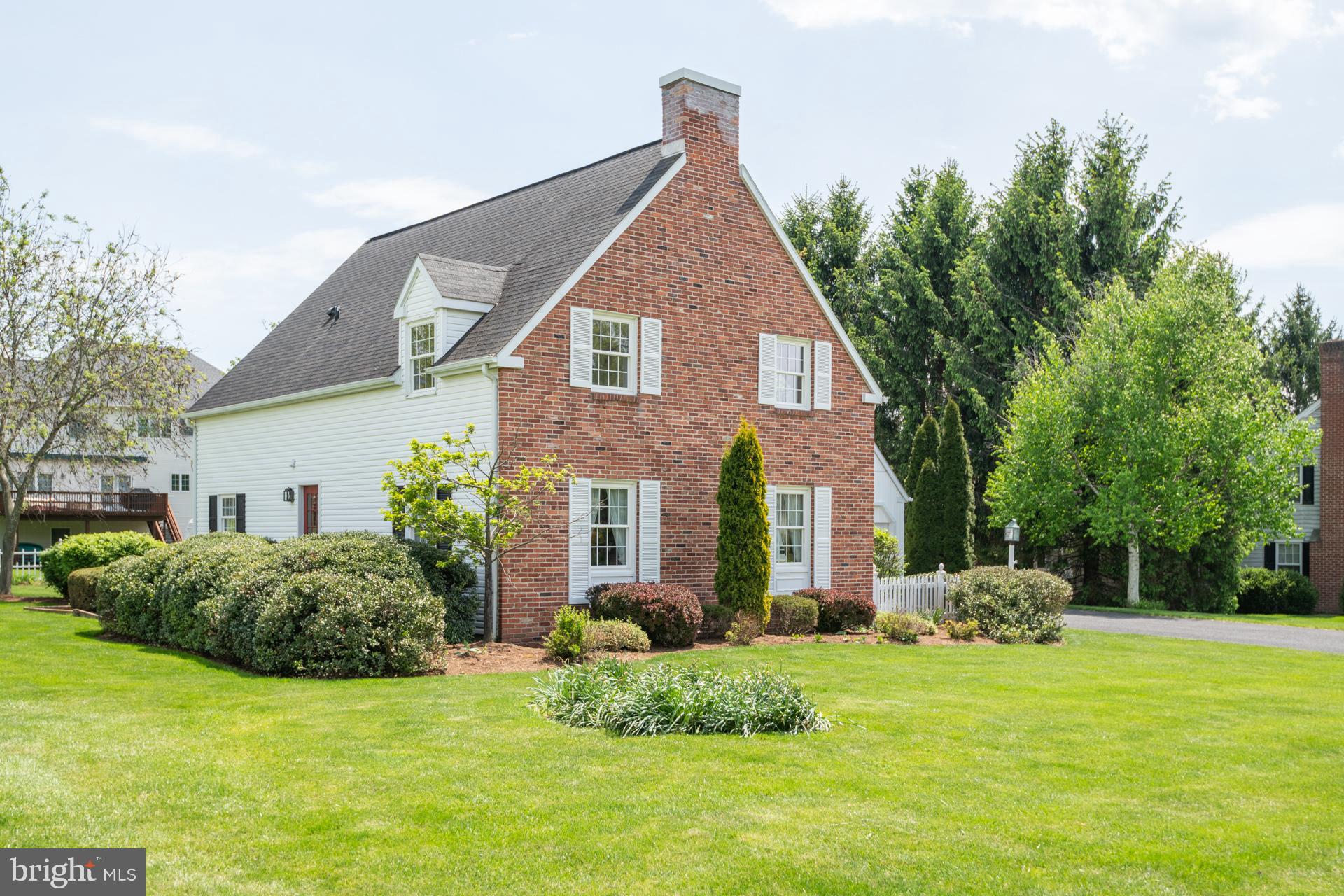 CENTRE HILLS - Residential
