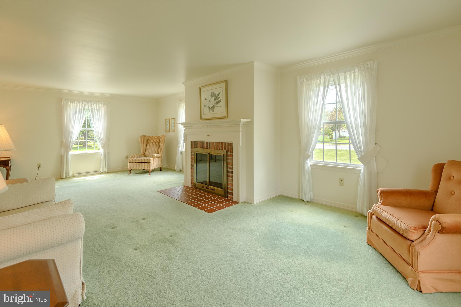 CENTRE HILLS - Residential