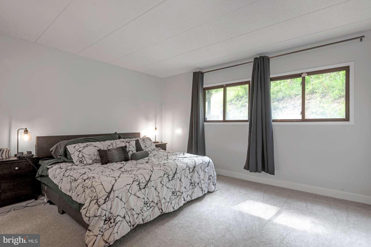 DEERING WOODS - Residential