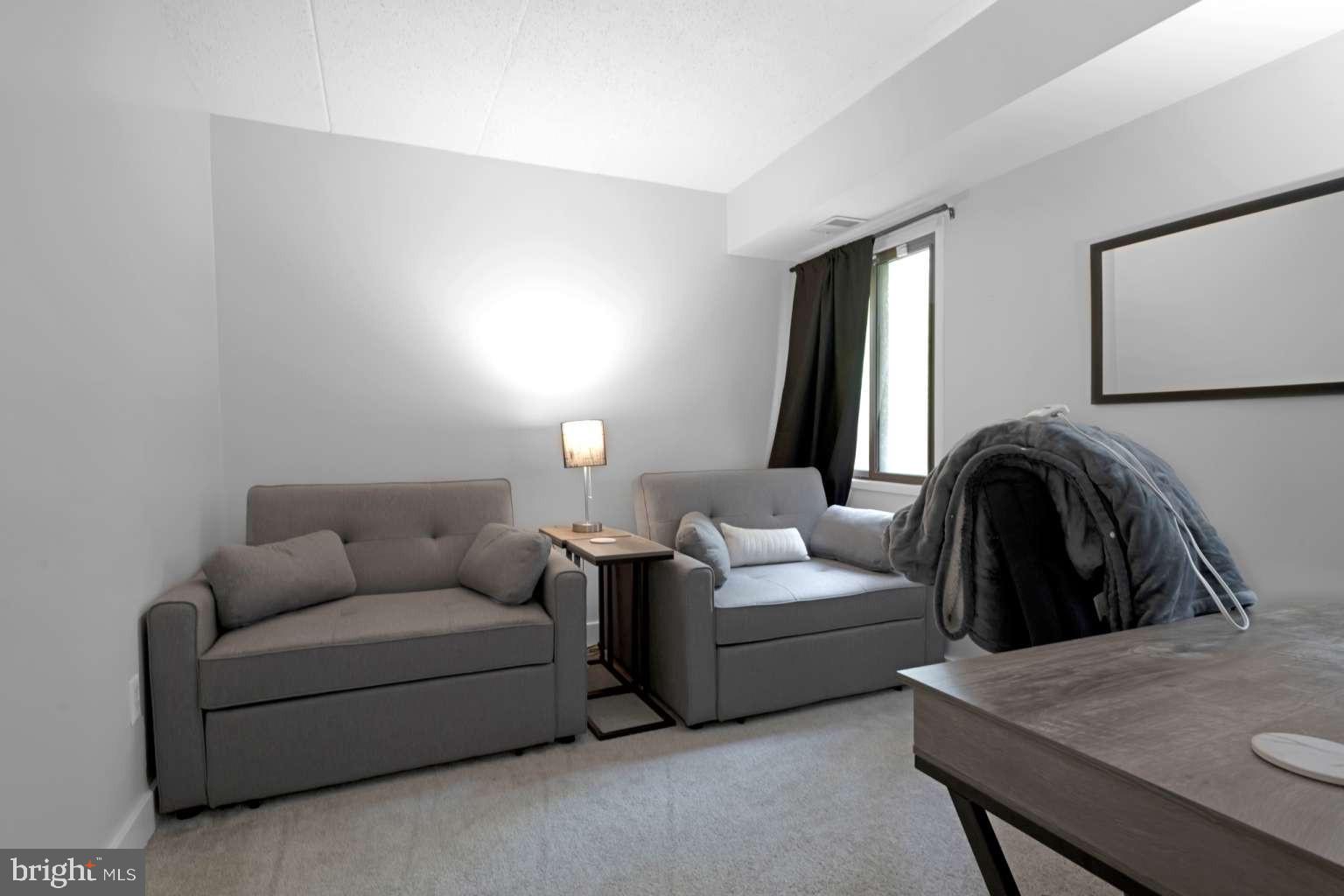 DEERING WOODS - Residential