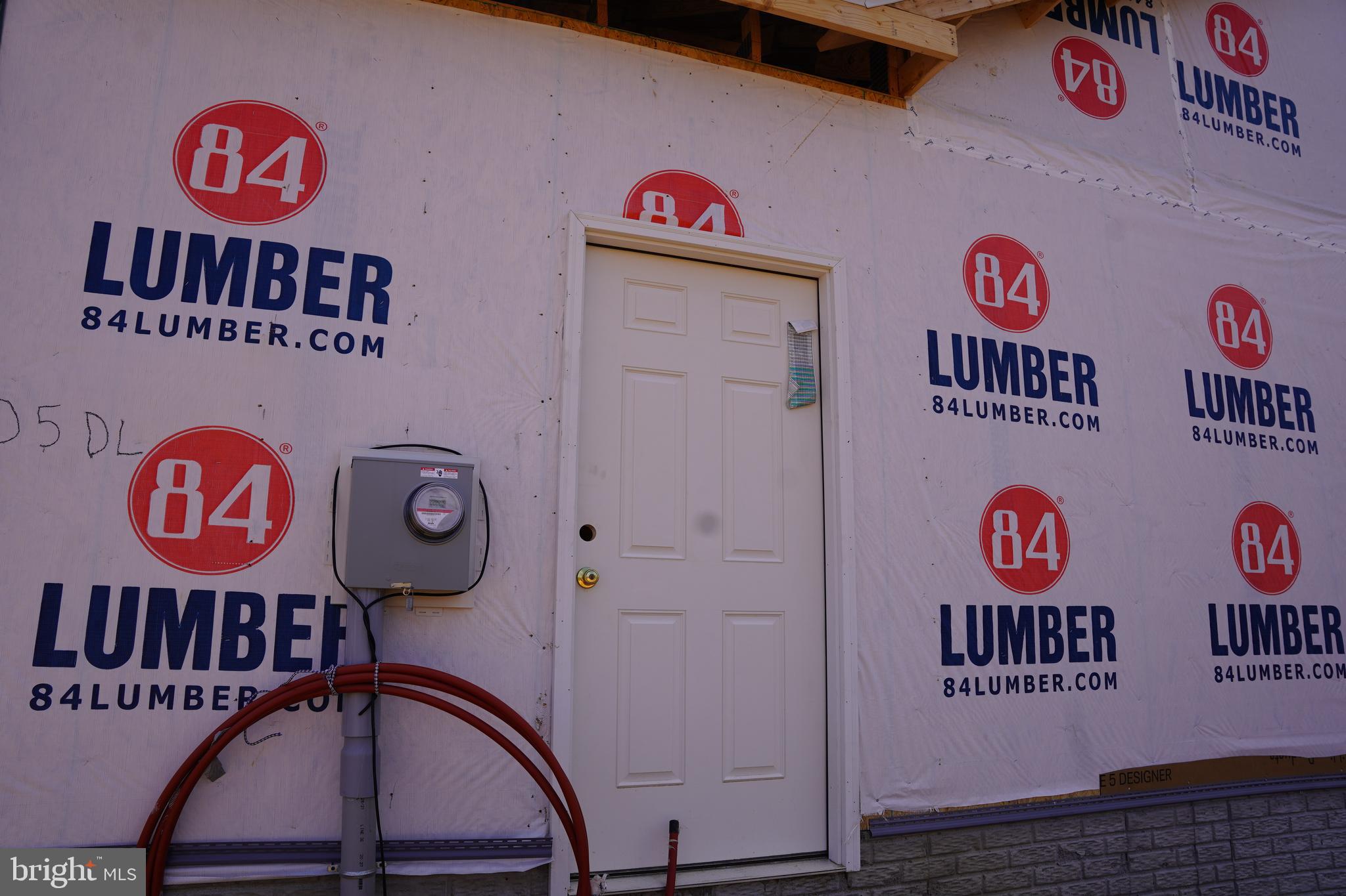 MIDDLE CREEK MANOR - Residential