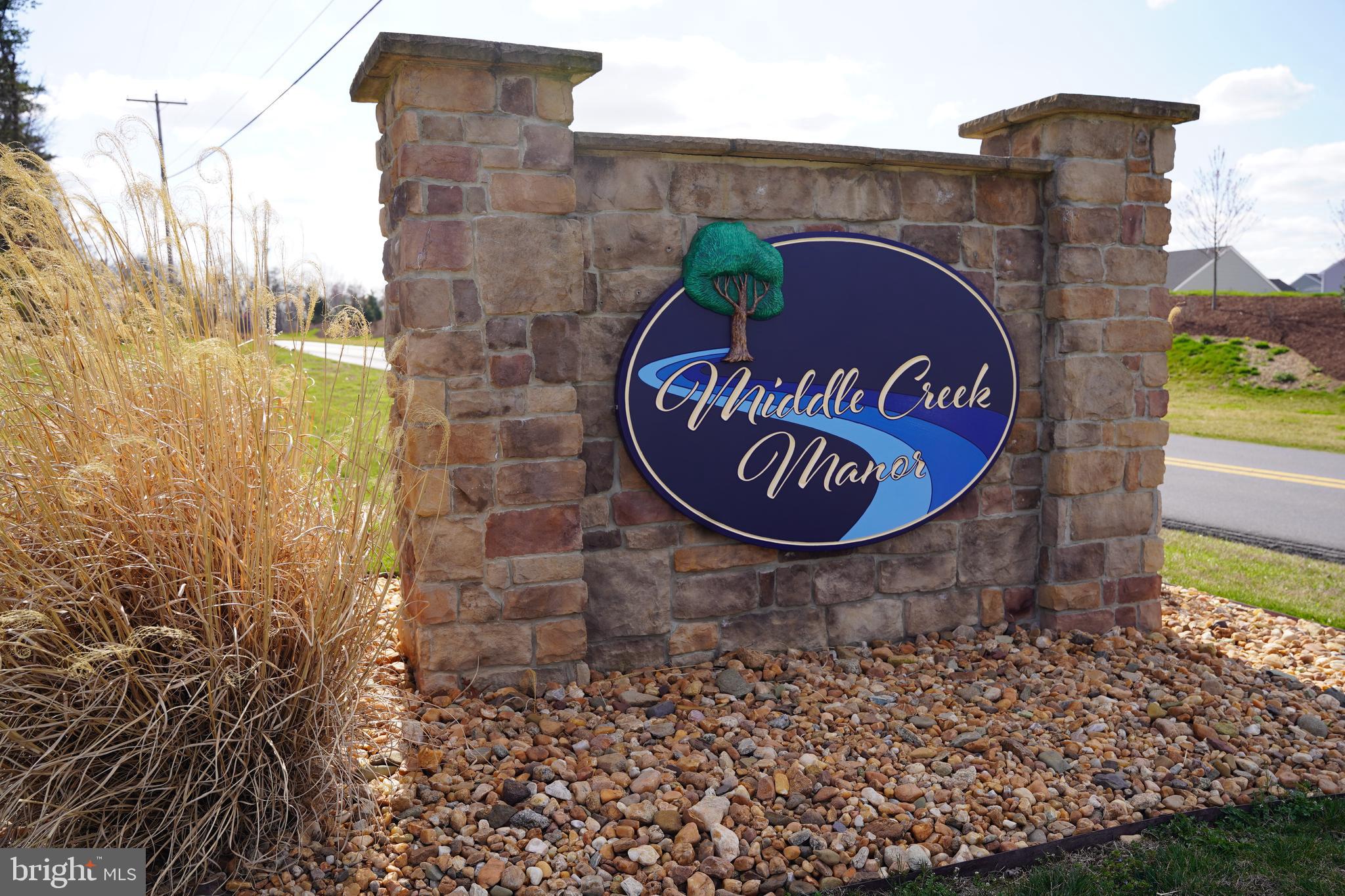 MIDDLE CREEK MANOR - Residential