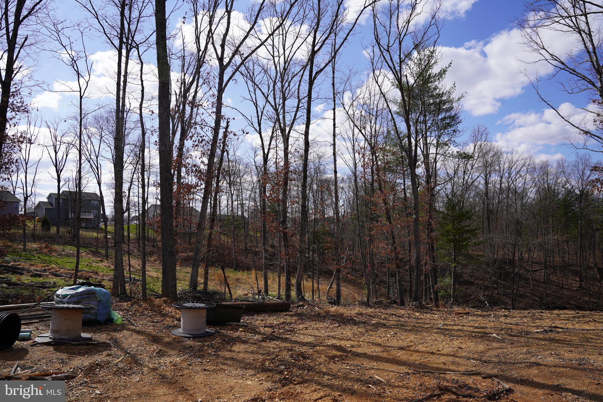 MIDDLE CREEK MANOR - Residential