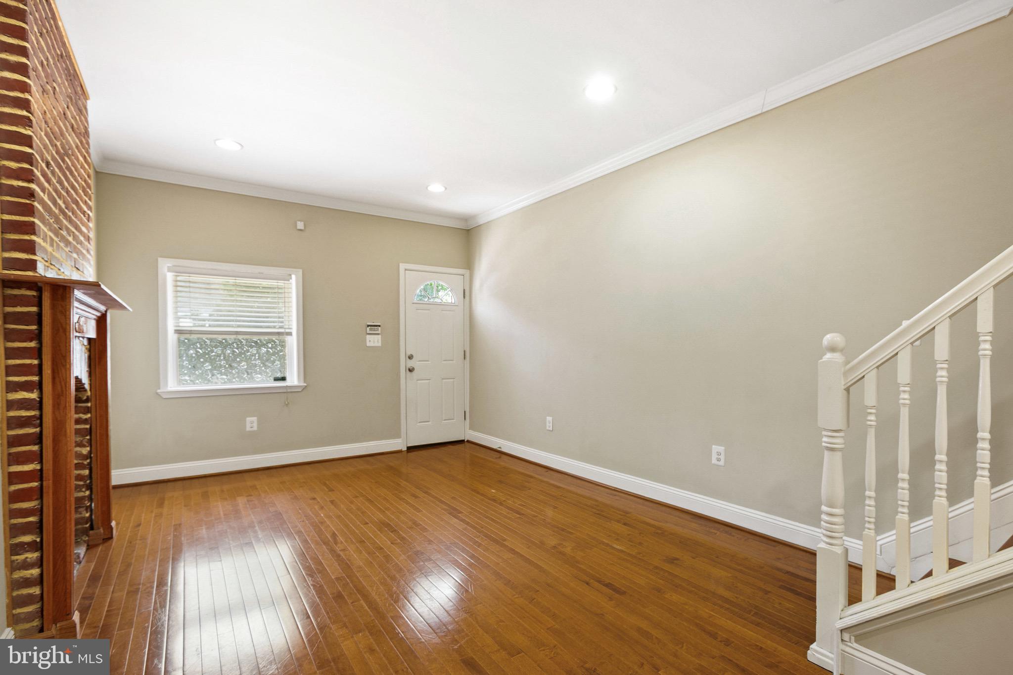 HIGHLAND - Residential Lease