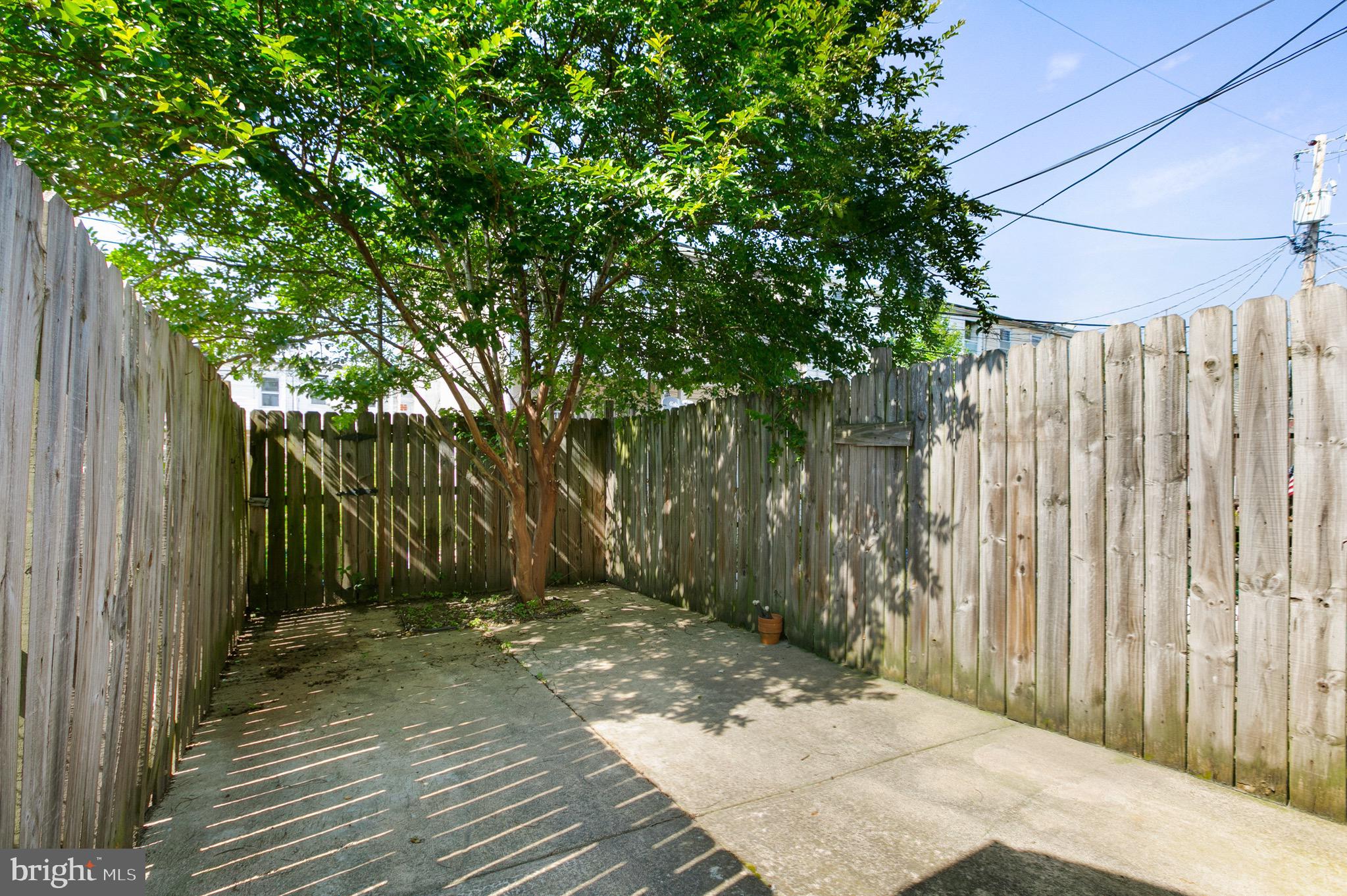 HIGHLAND - Residential Lease