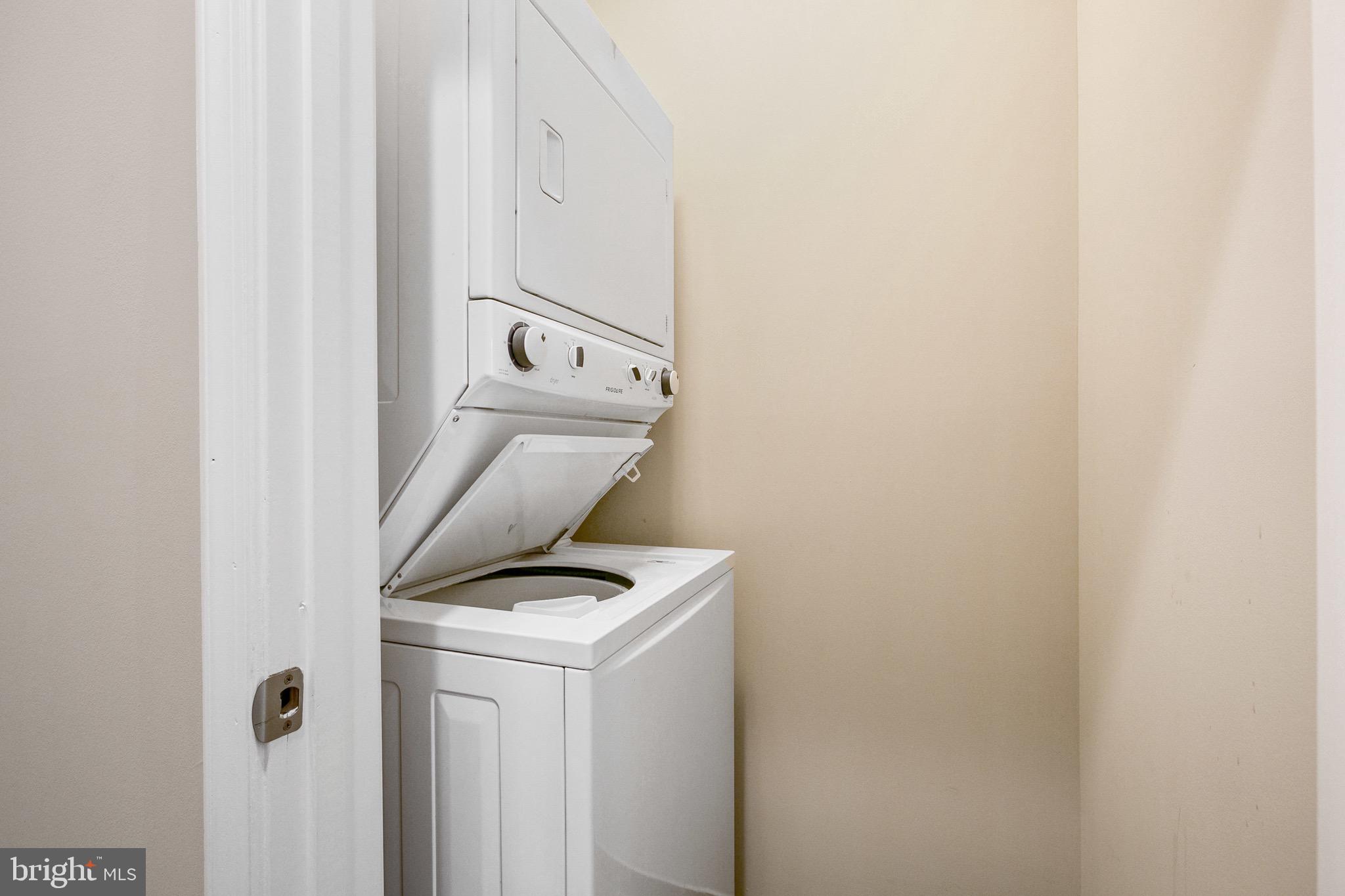 HIGHLAND - Residential Lease