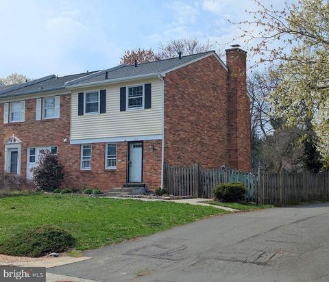 Photo of 207 Dry Mill Road SW, LEESBURG, VA 20175 (MLS # VALO2120136)
