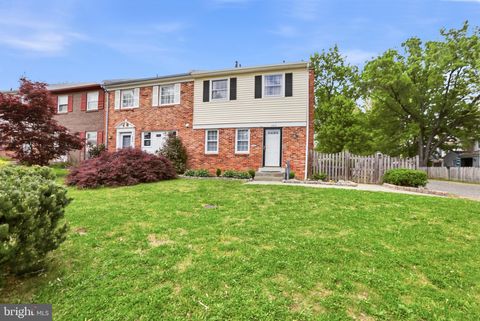 Photo of 207 Dry Mill Road SW, LEESBURG, VA 20175 (MLS # VALO2120136)