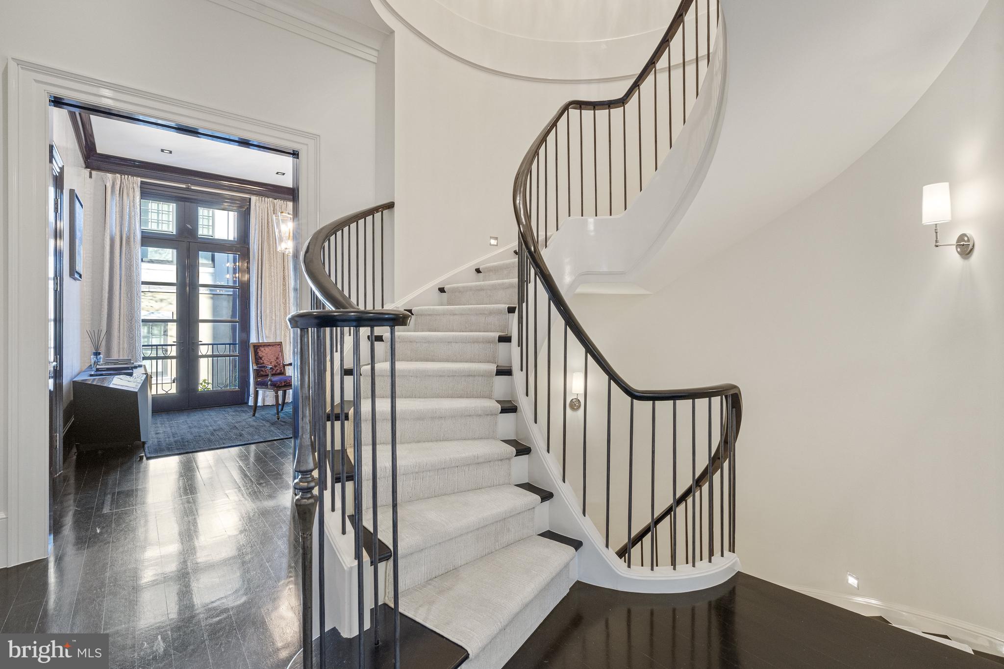 PHILLIPS PARK - Residential