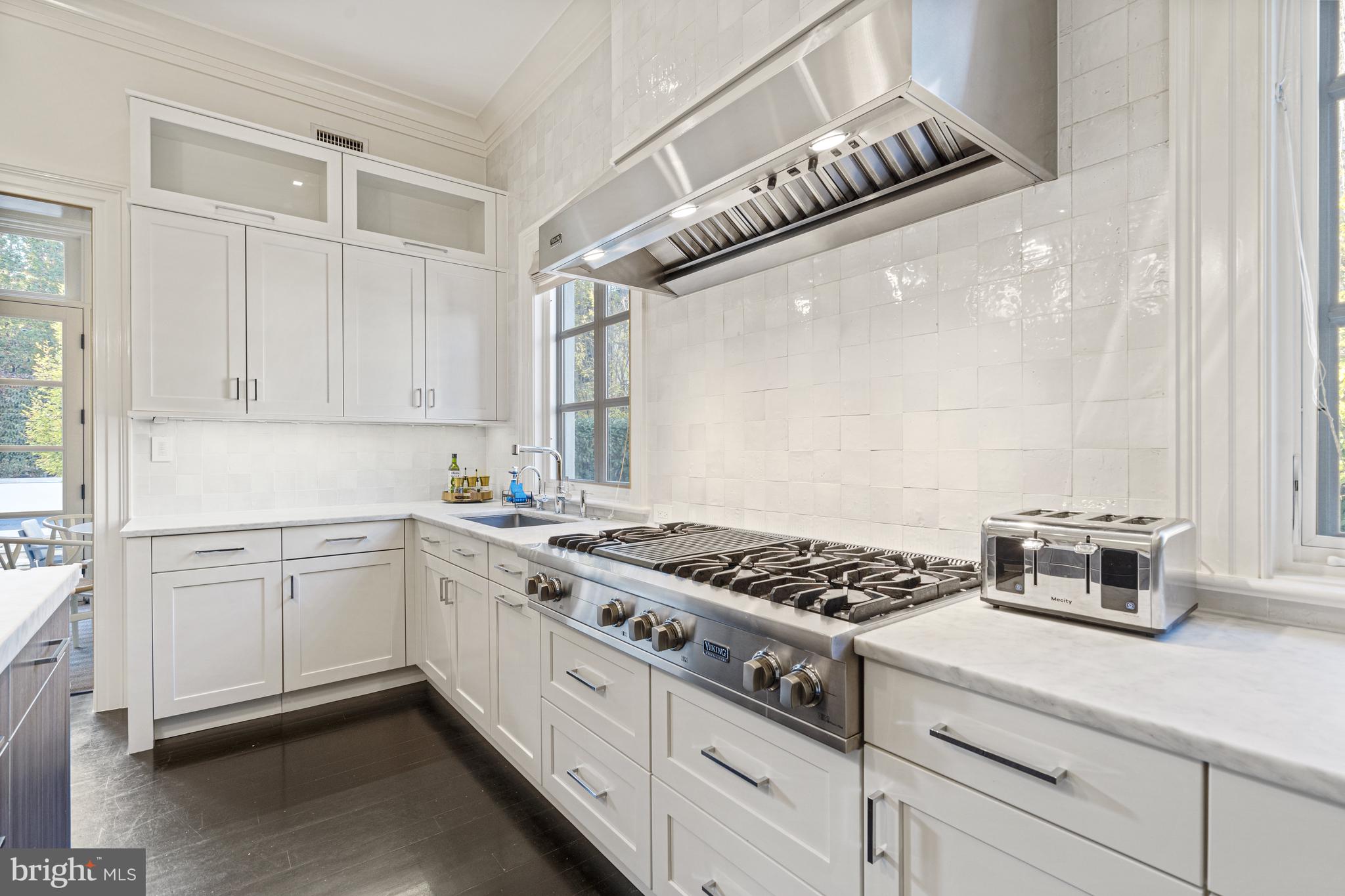 PHILLIPS PARK - Residential