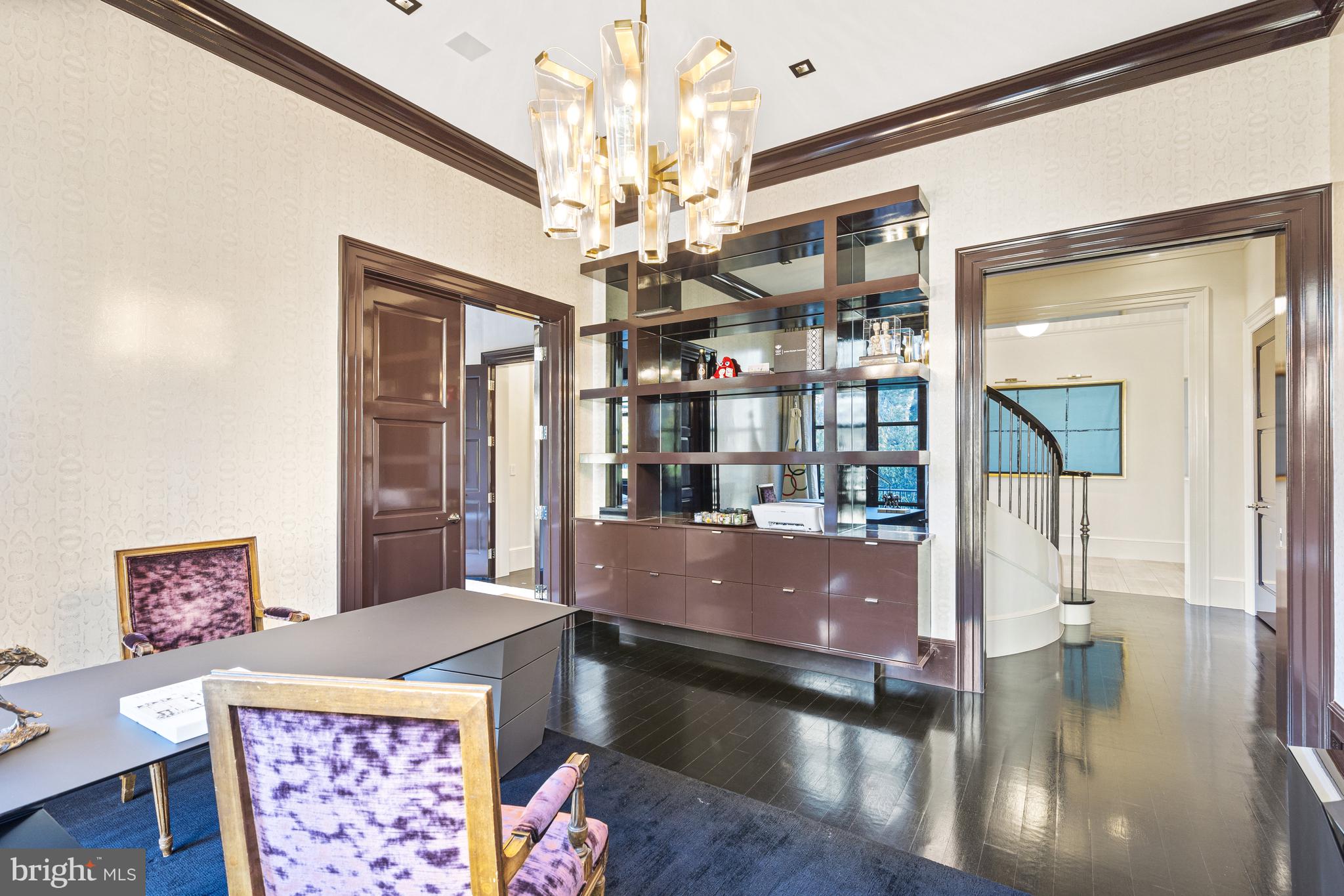 PHILLIPS PARK - Residential