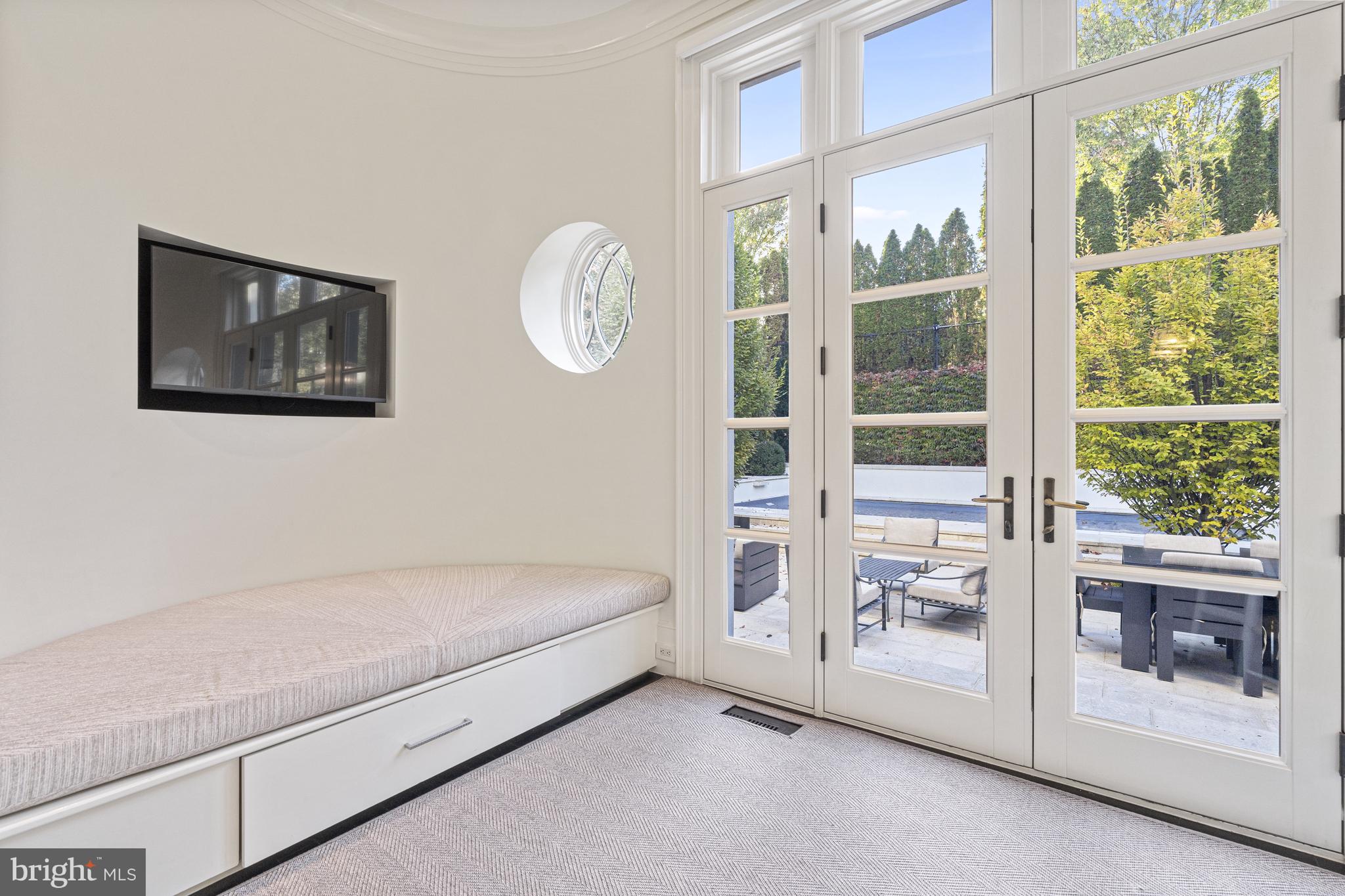 PHILLIPS PARK - Residential