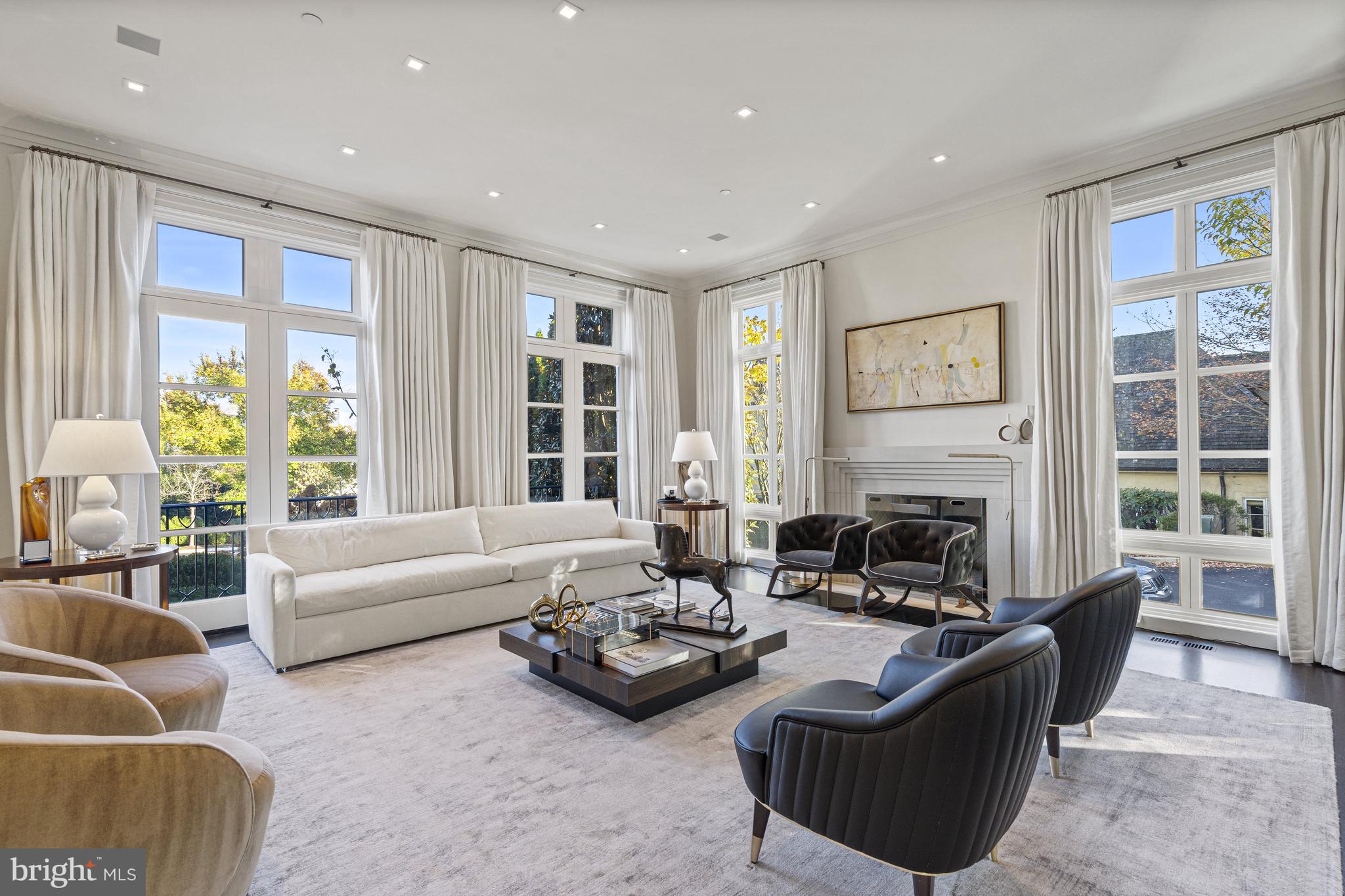 PHILLIPS PARK - Residential