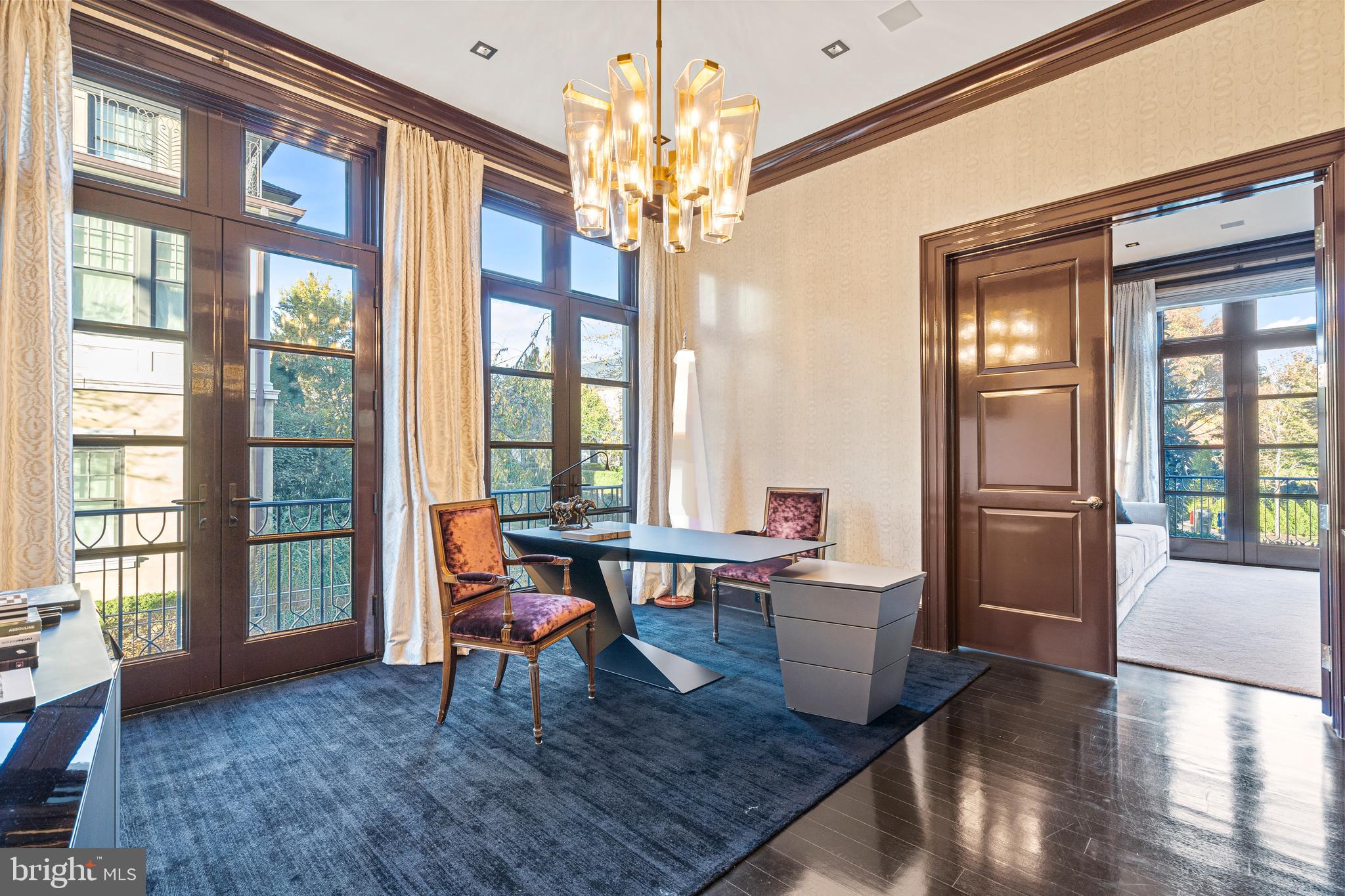 PHILLIPS PARK - Residential