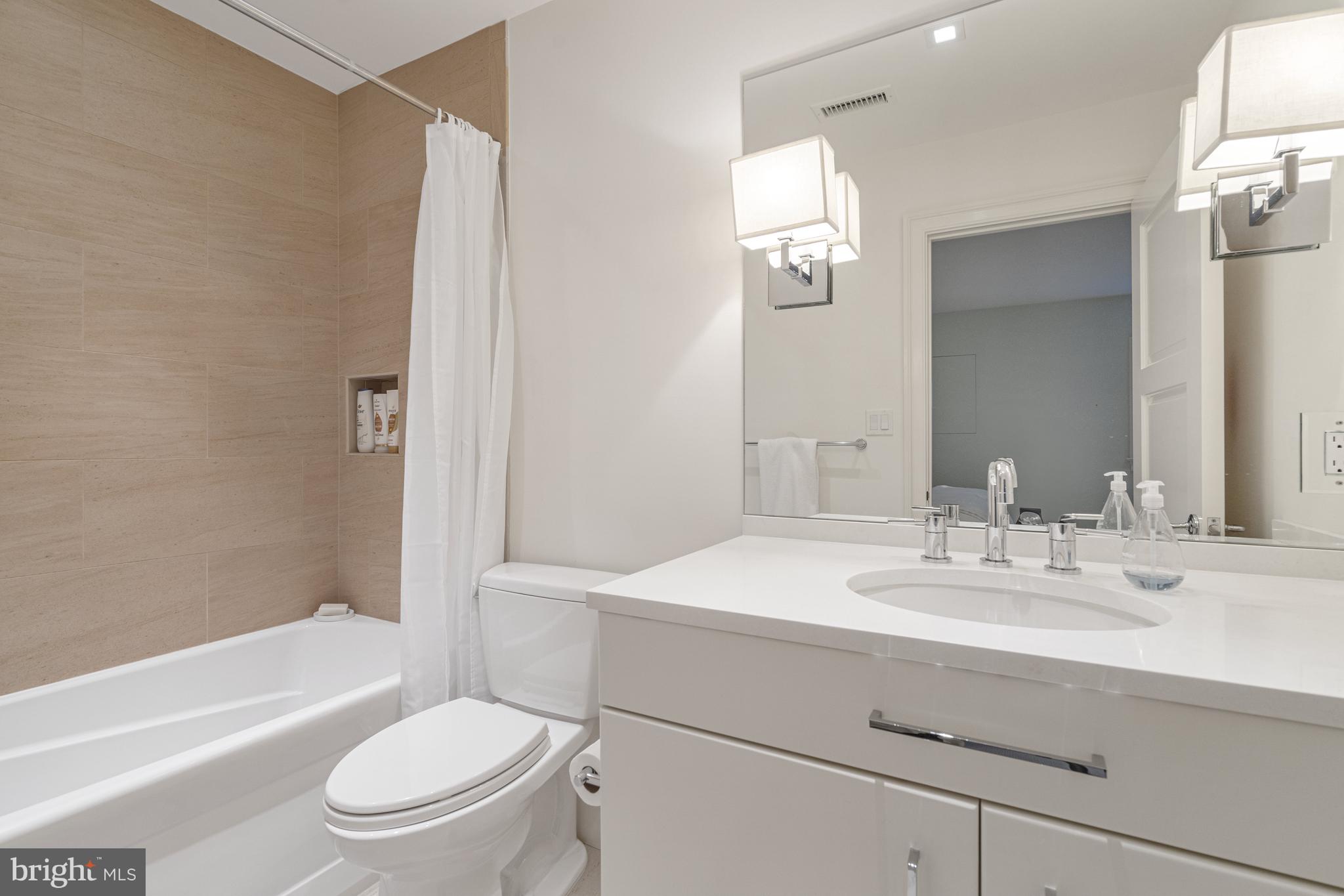 PHILLIPS PARK - Residential