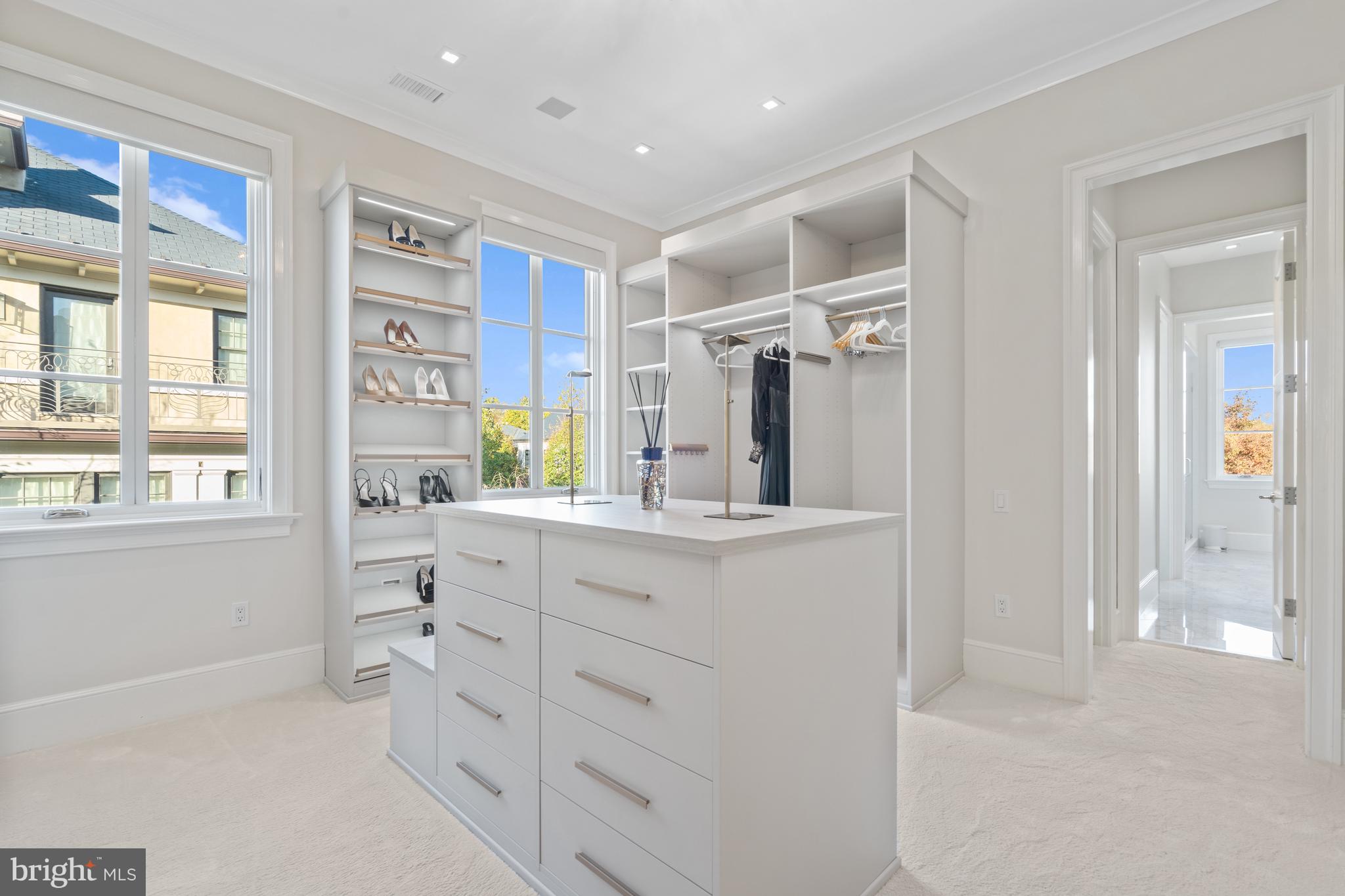 PHILLIPS PARK - Residential