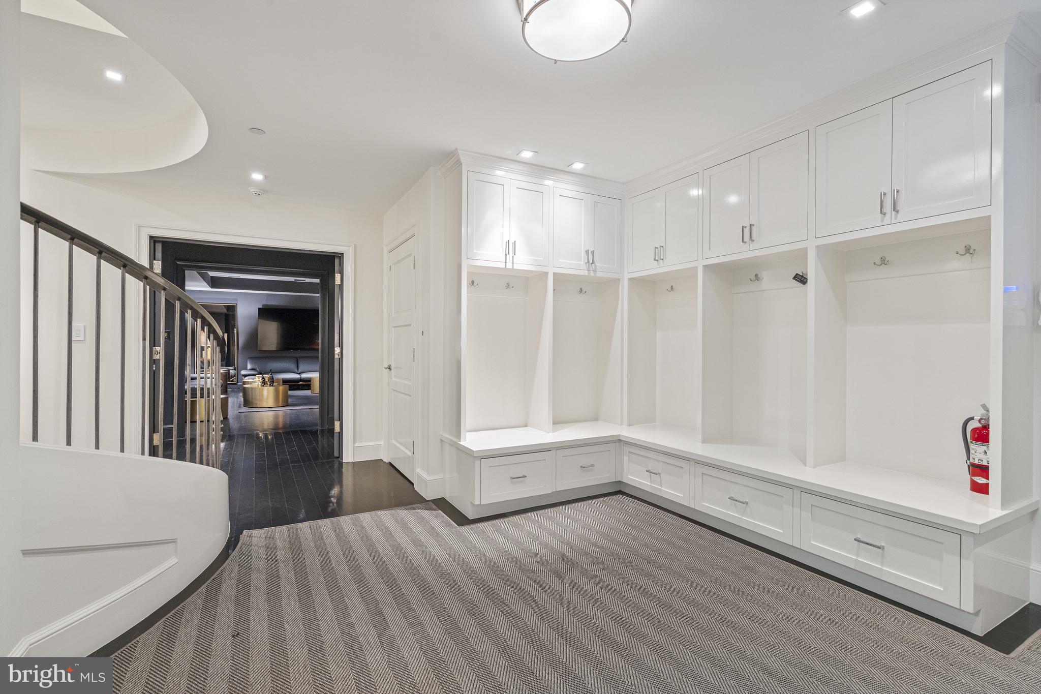 PHILLIPS PARK - Residential