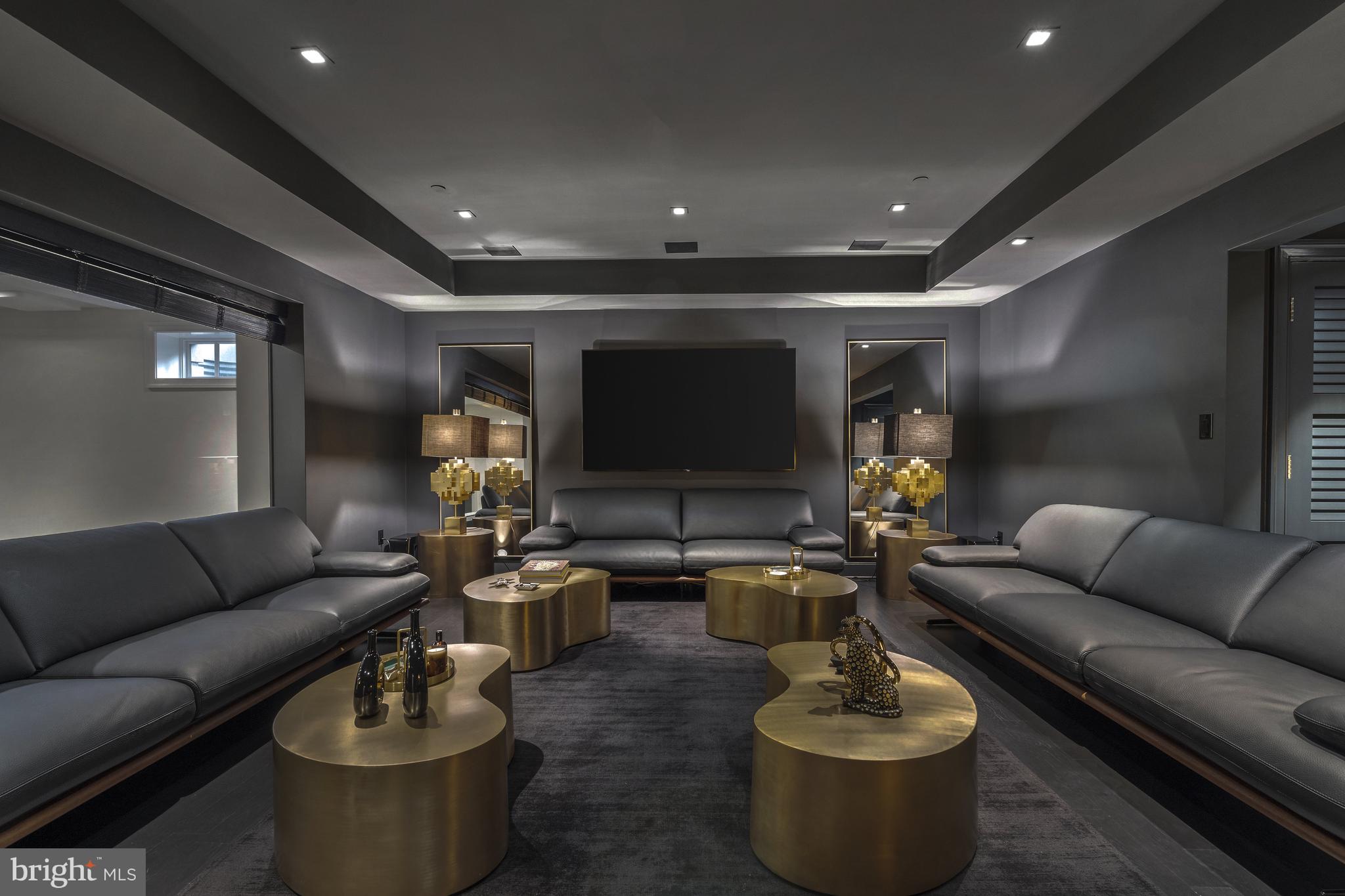 PHILLIPS PARK - Residential