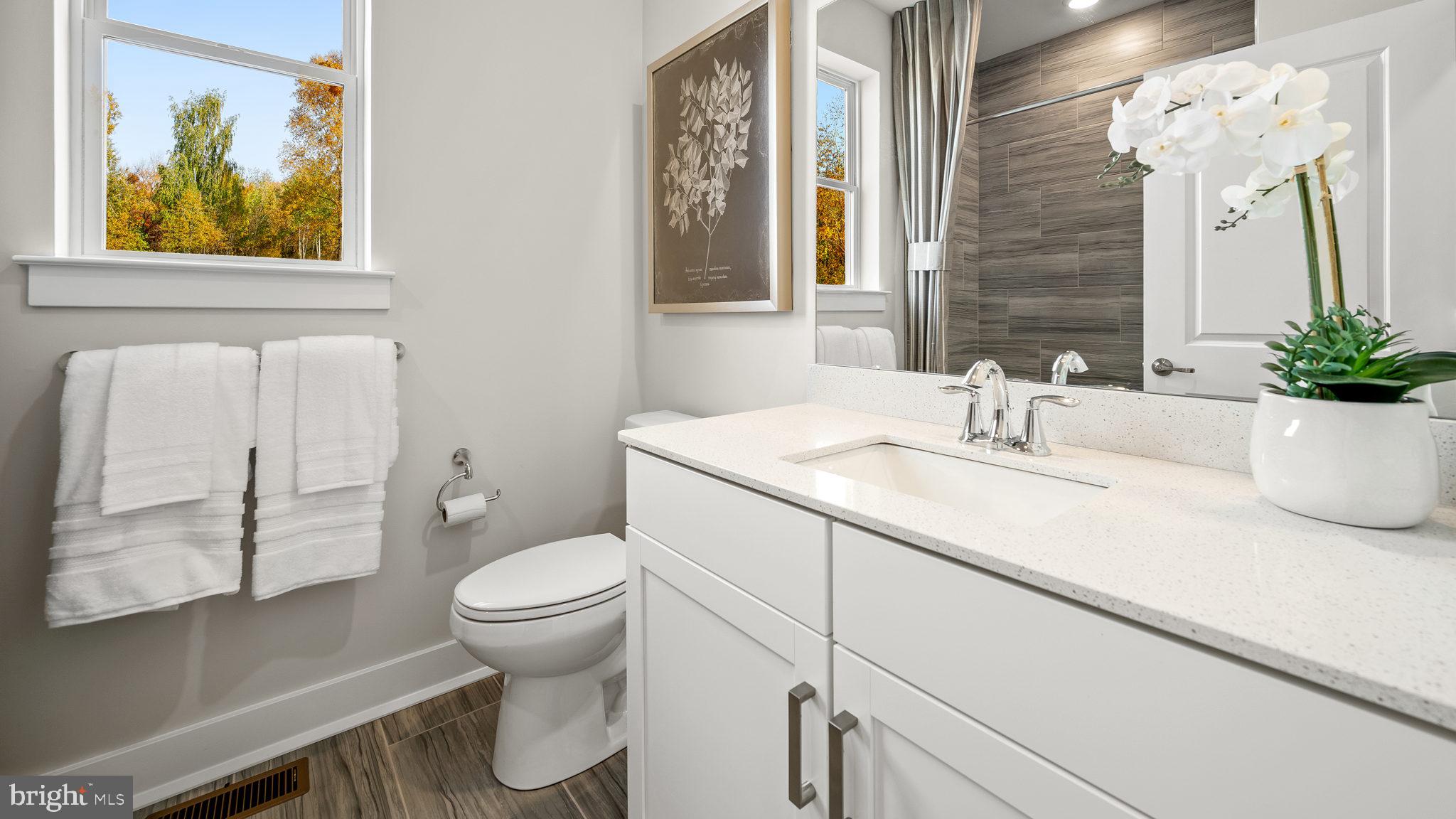 HILLVIEW - Residential