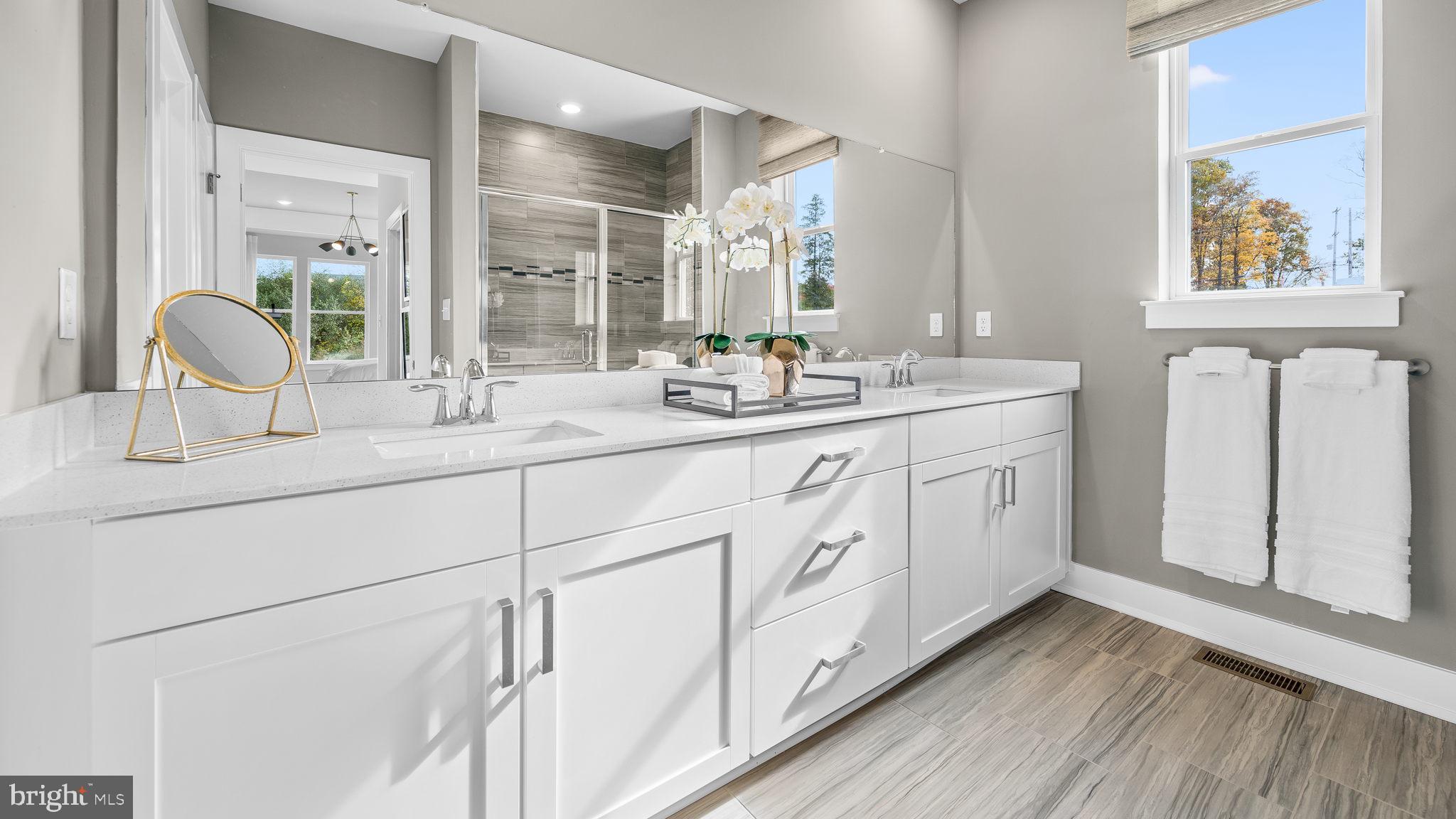 HILLVIEW - Residential