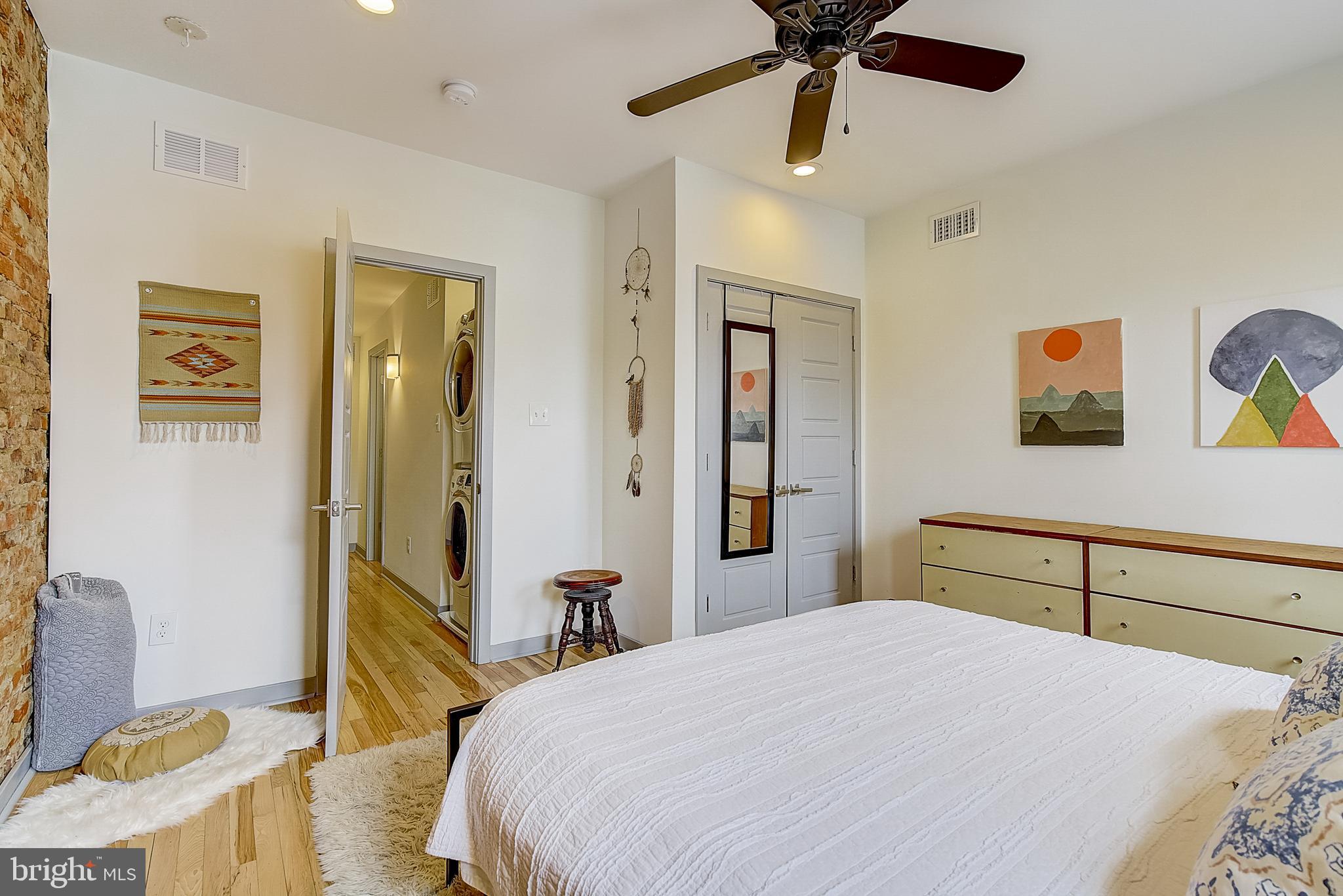 KENSINGTON - Residential