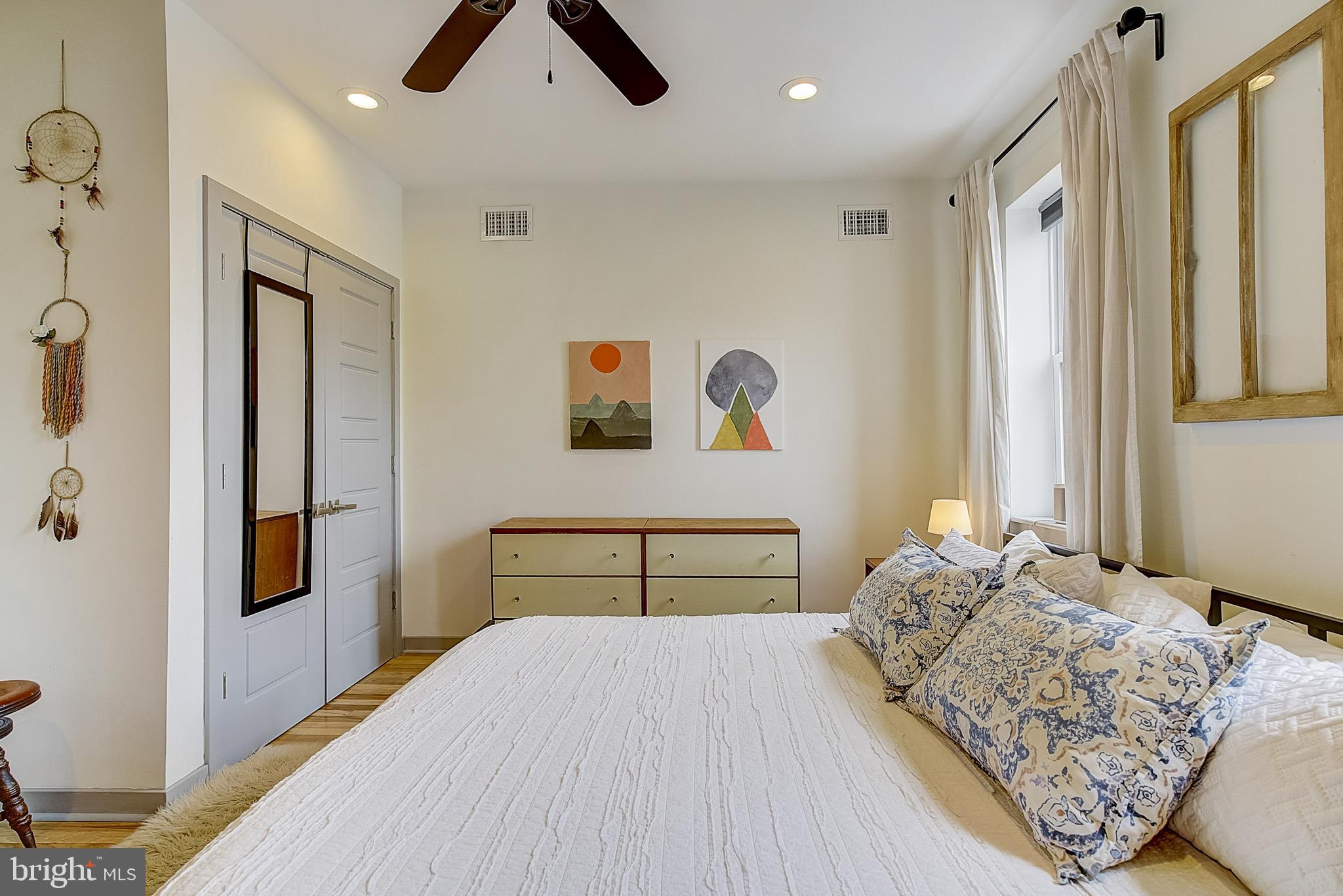 KENSINGTON - Residential