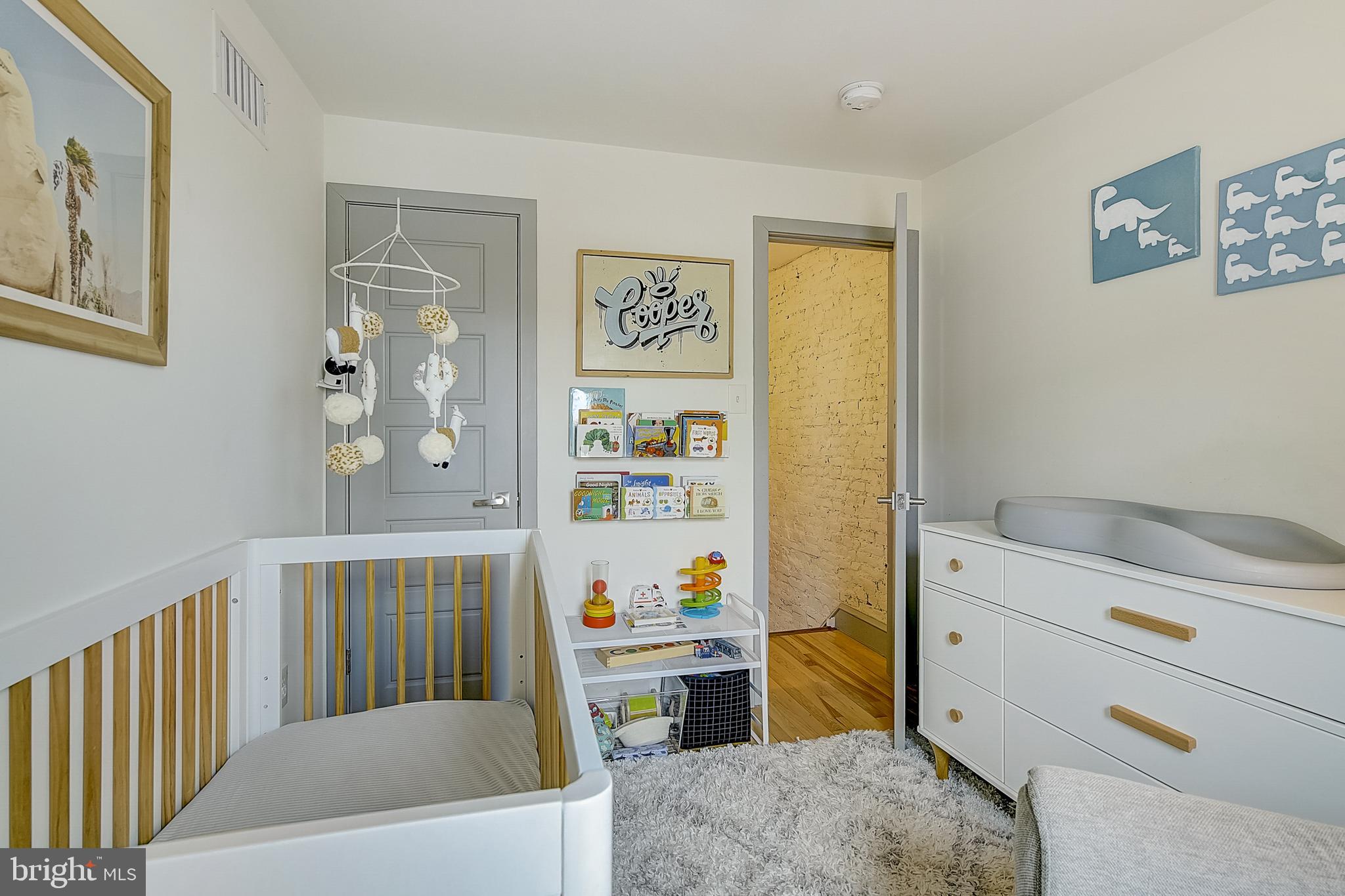 KENSINGTON - Residential
