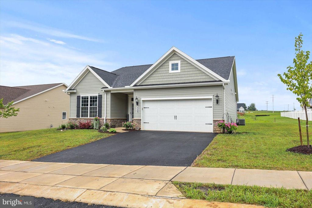 Photo of 119 Edie Circle, STEWARTSTOWN, PA 17363 (MLS # PAYK2086336)