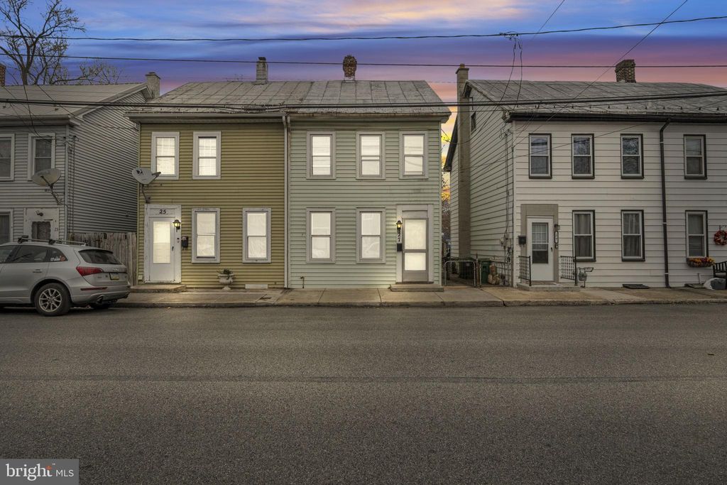 Photo of 27 S Spring Garden Street, CARLISLE, PA 17013 (MLS # PACB2046736)