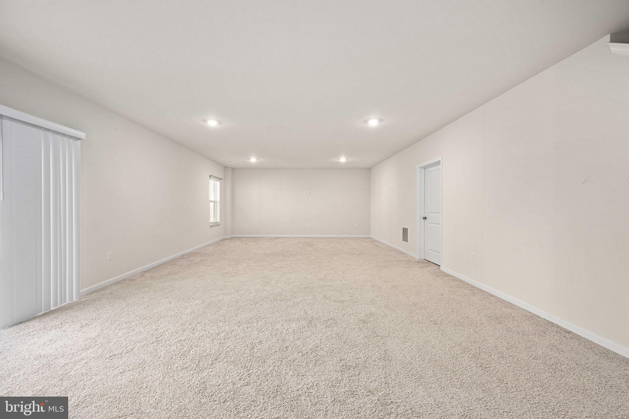 SHELTON KNOLLS - Residential