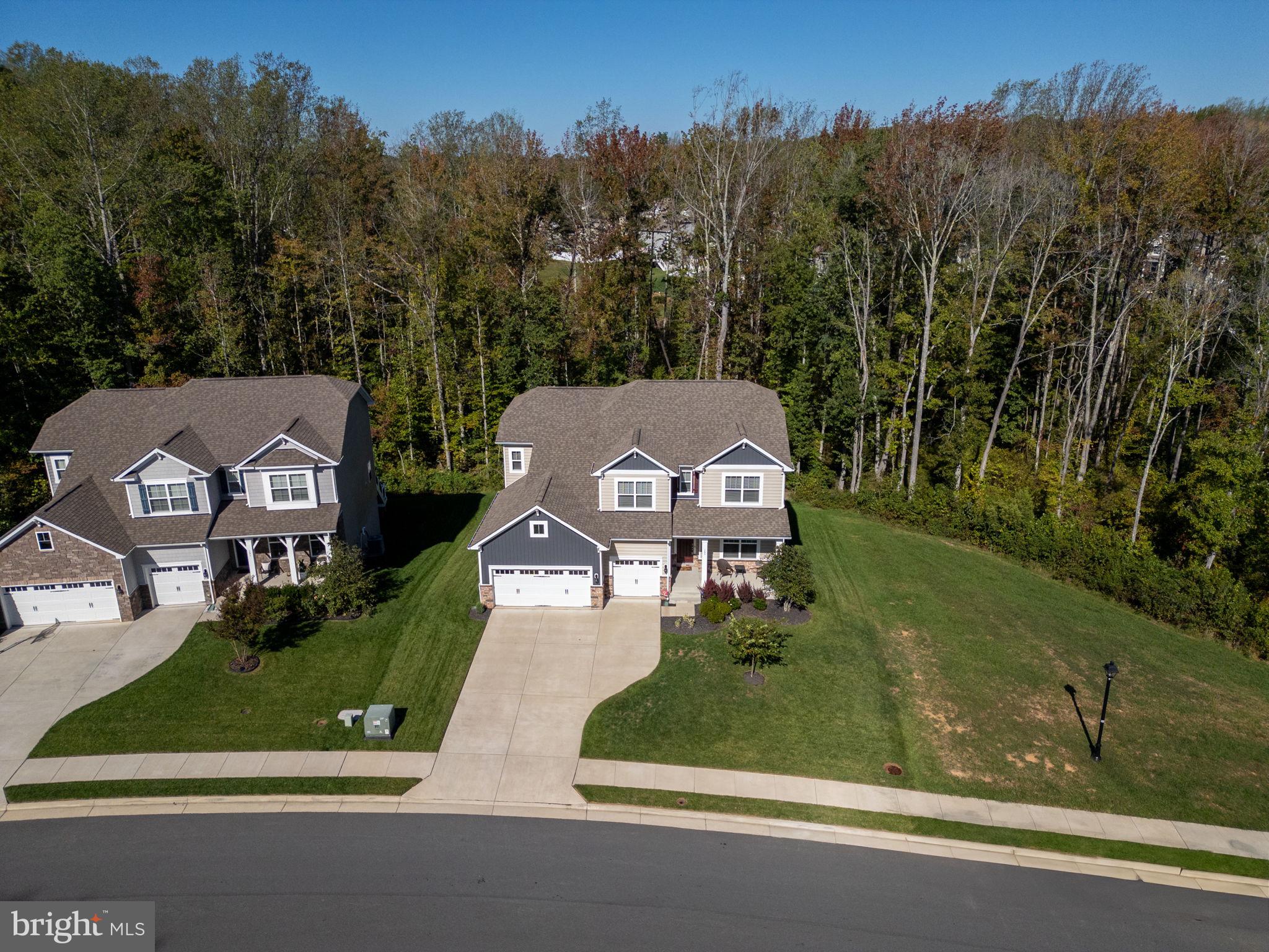 SHELTON KNOLLS - Residential