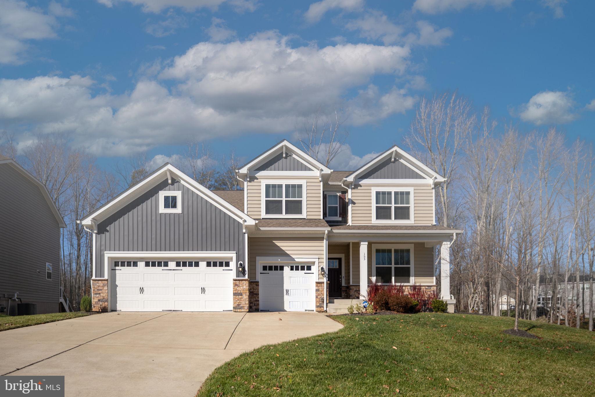 SHELTON KNOLLS - Residential