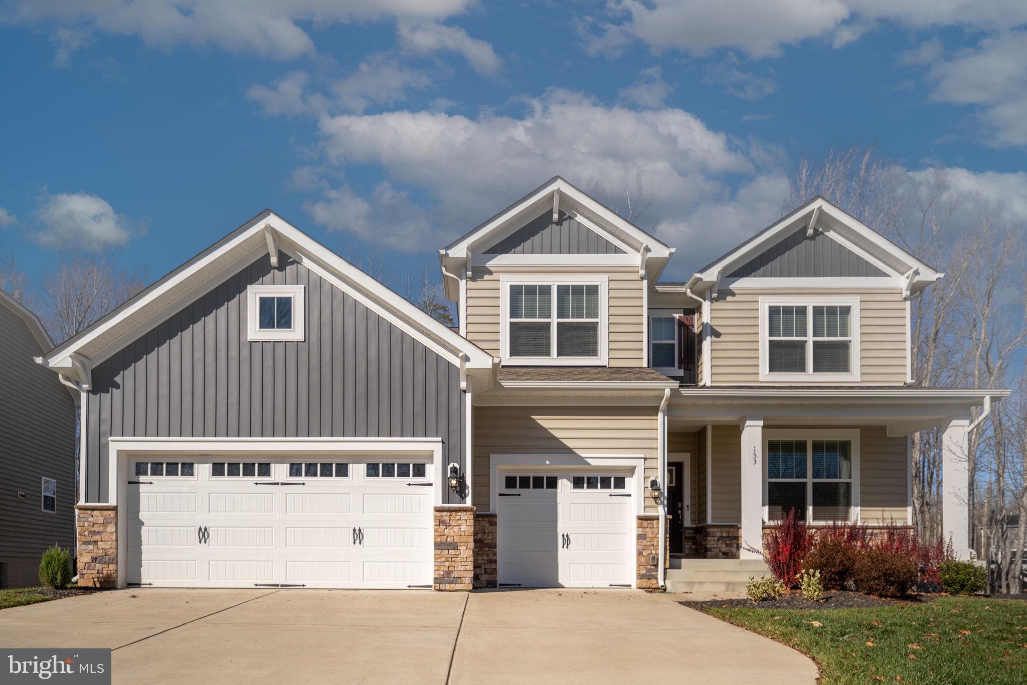 SHELTON KNOLLS - Residential