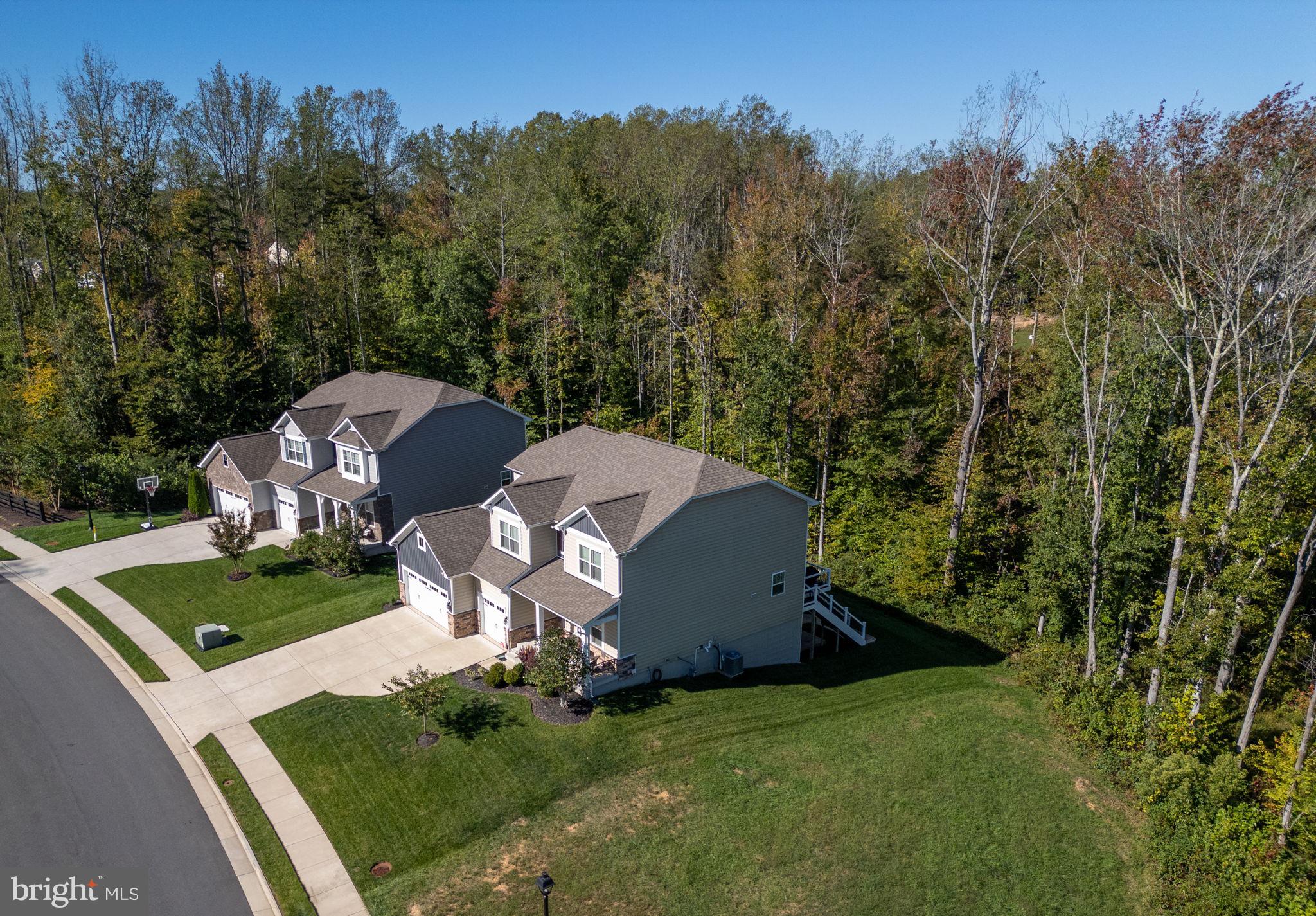 SHELTON KNOLLS - Residential