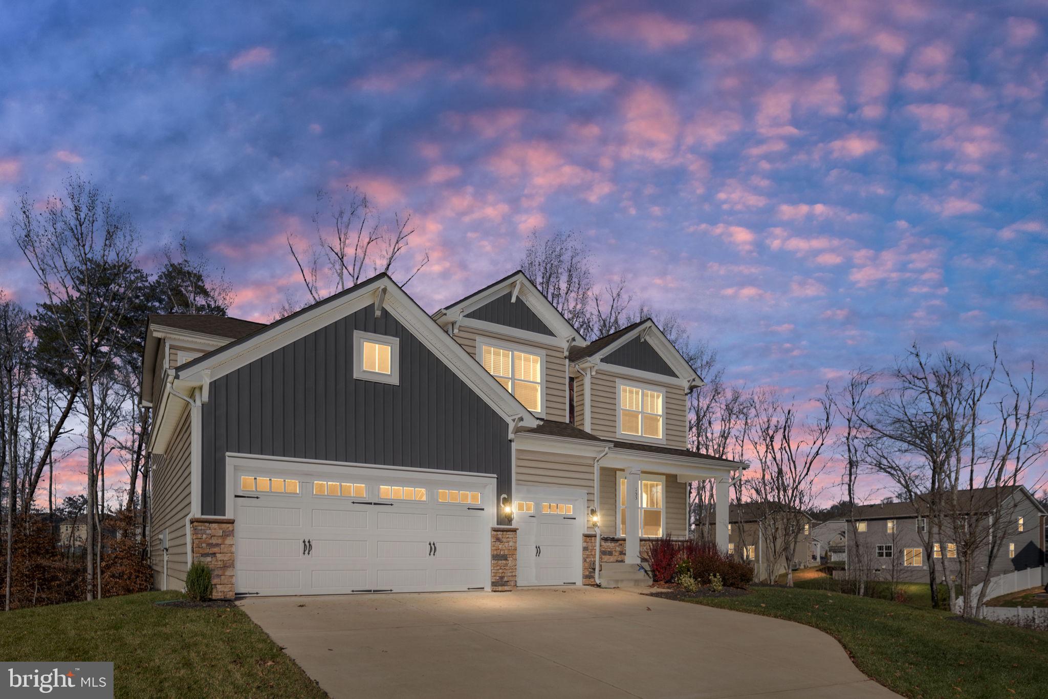 153 HOLLYCREST PLACE