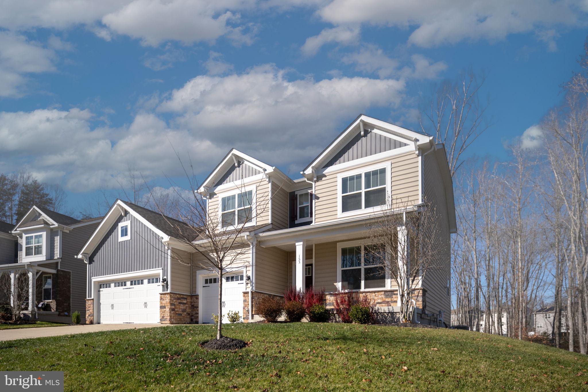 SHELTON KNOLLS - Residential