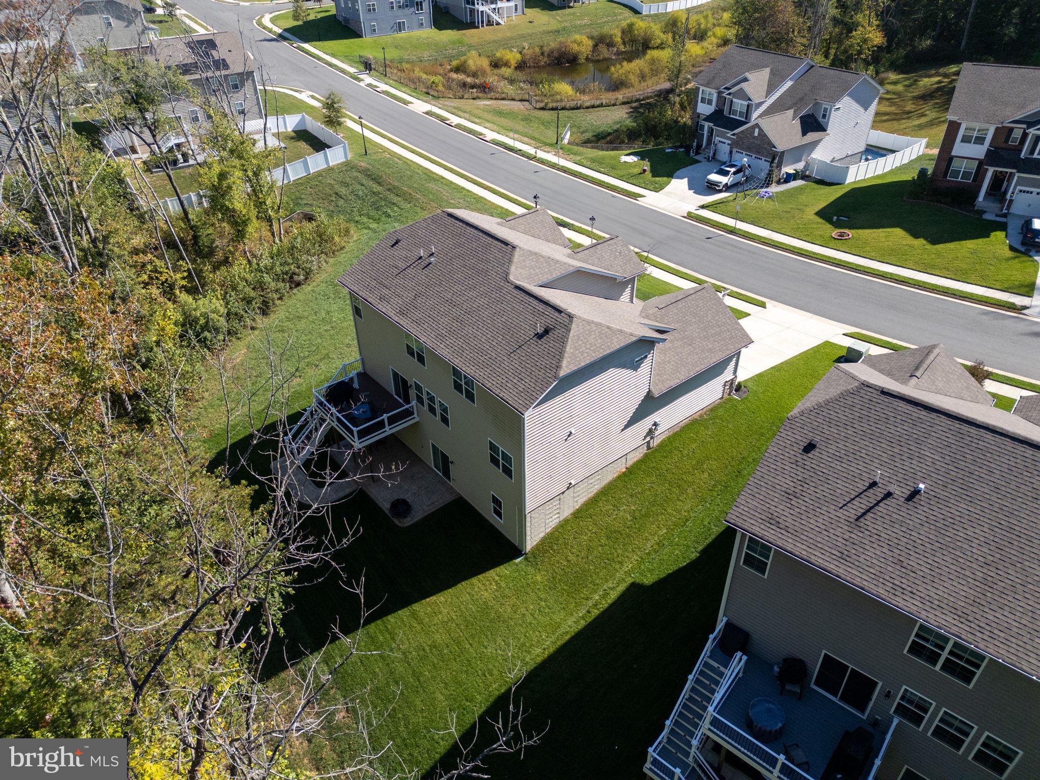 SHELTON KNOLLS - Residential